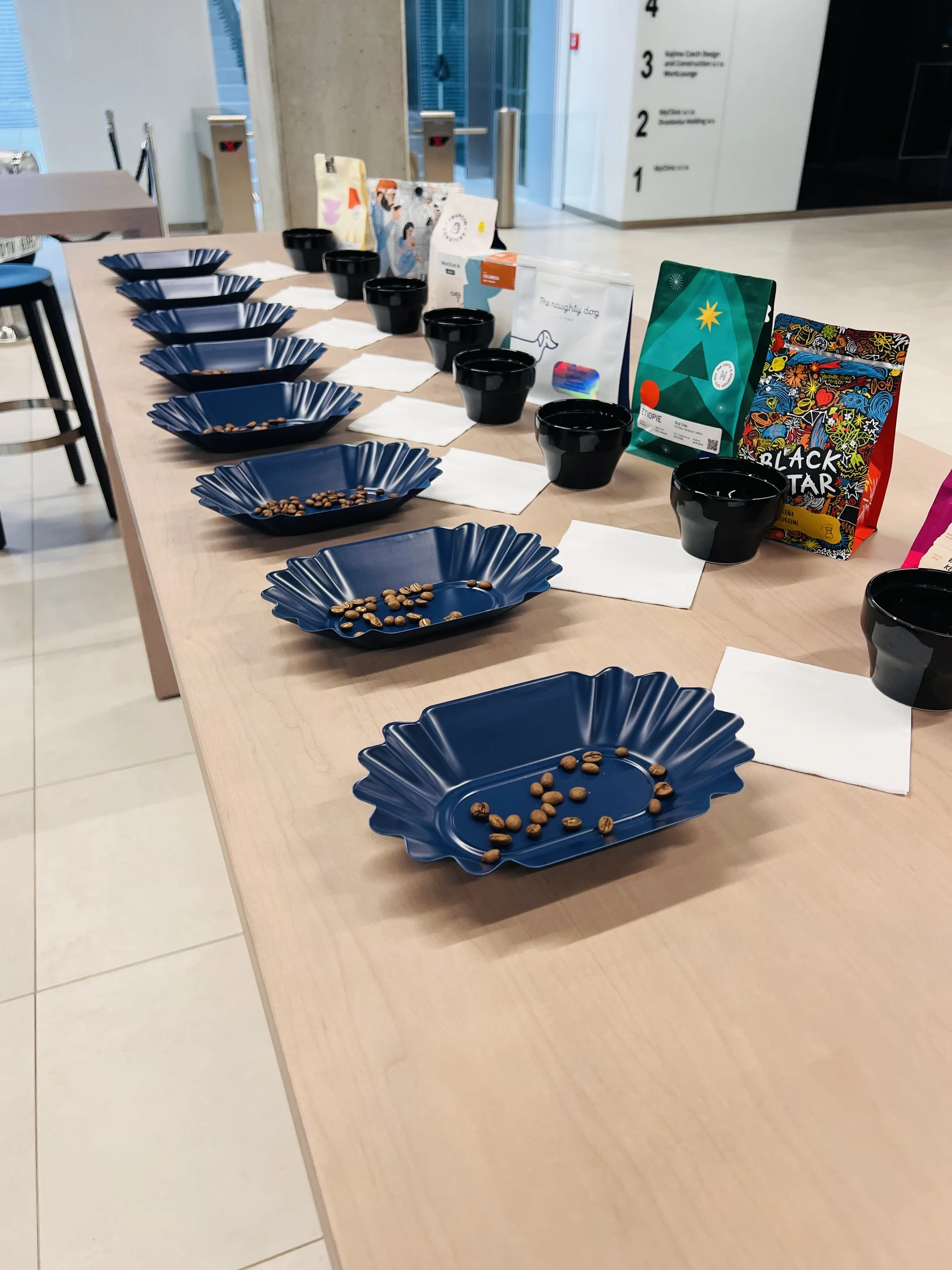 Cupping: zážitková degustace kávy z celého světa i kofeinový dárek pro 1 i 2 osoby