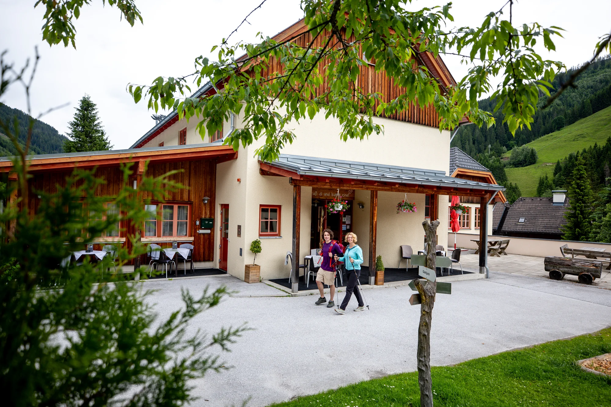 Aktivní dovolená v Alpách: 3* hotel s polopenzí a lesní saunou, 5 minut od centra Donnersbachwaldu