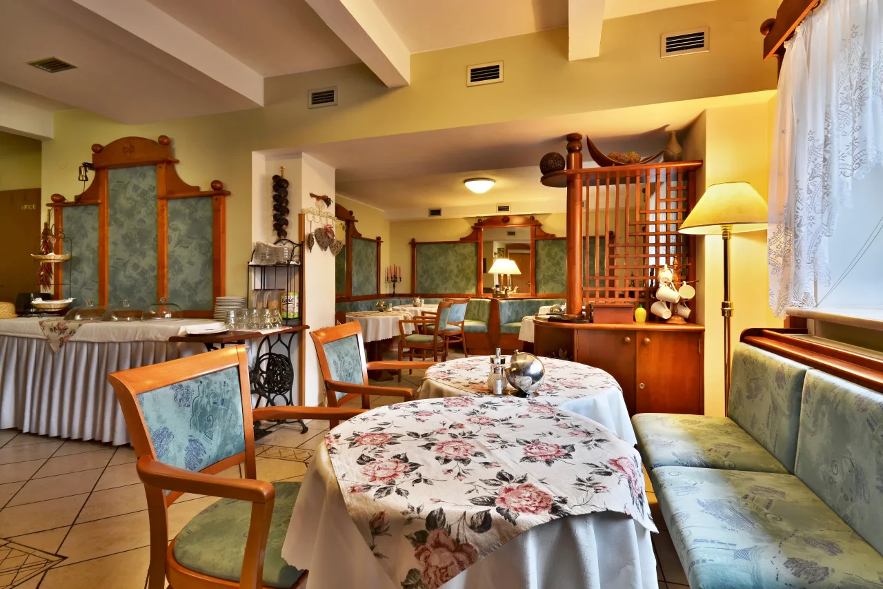 Příjemný tříhvězdičkový hotel u píseckých lesů i s možností snídaní