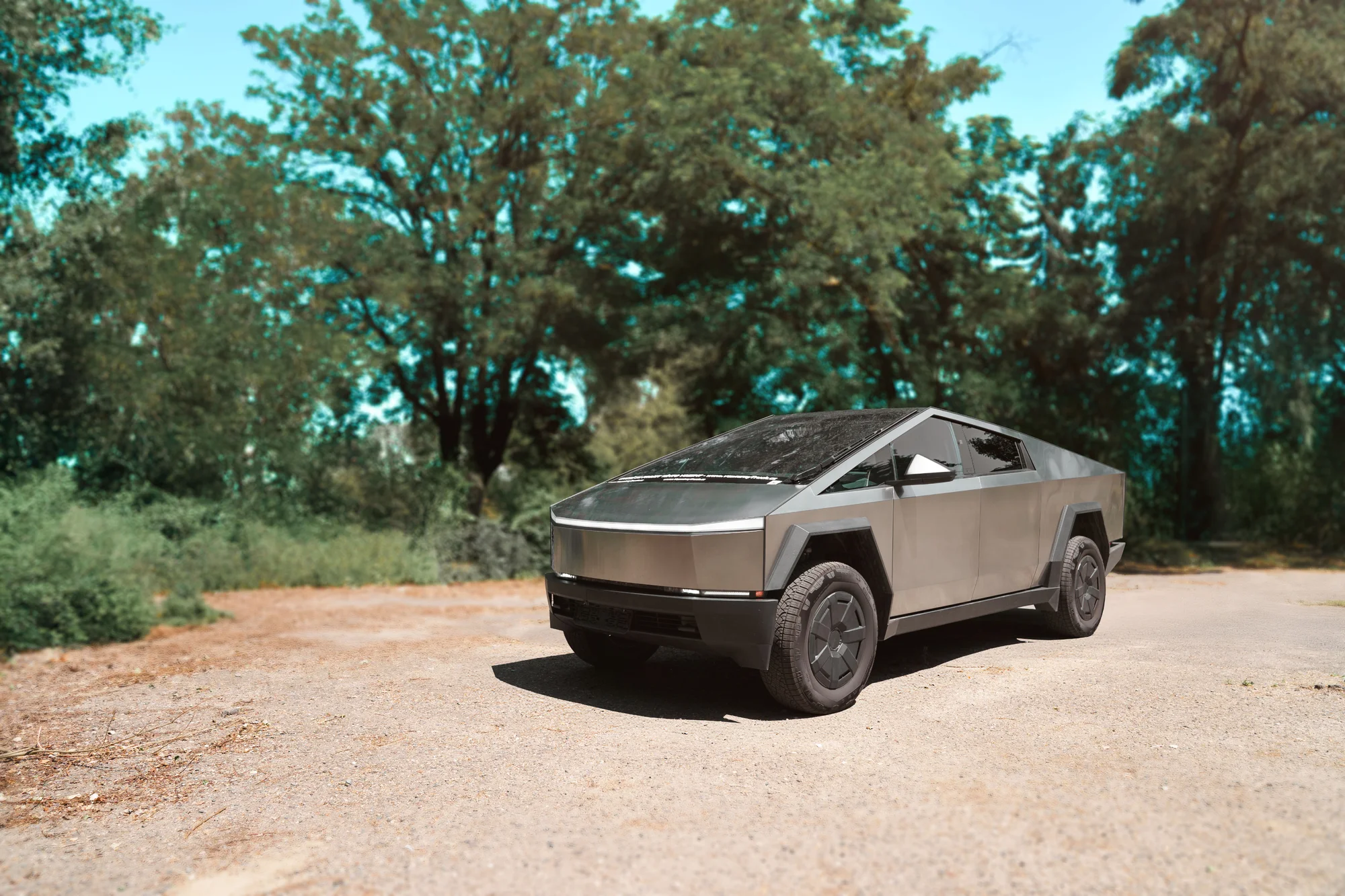 Unikátní Tesla Cybertruck: spolujízda nebo řízení vč. focení