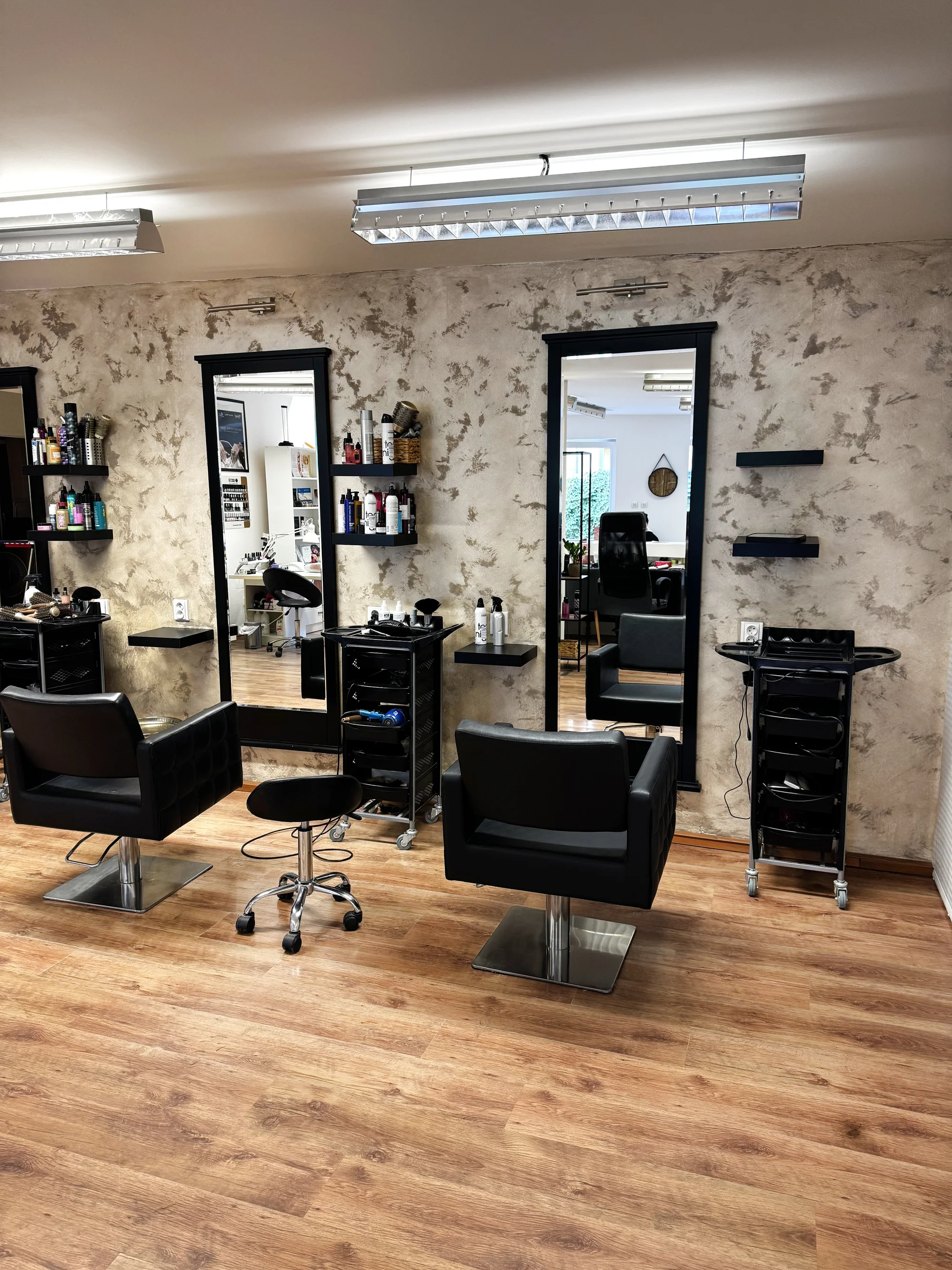 Dokonalý pohled a smyslný úsměv: permanentní make-up obočí nebo rtů