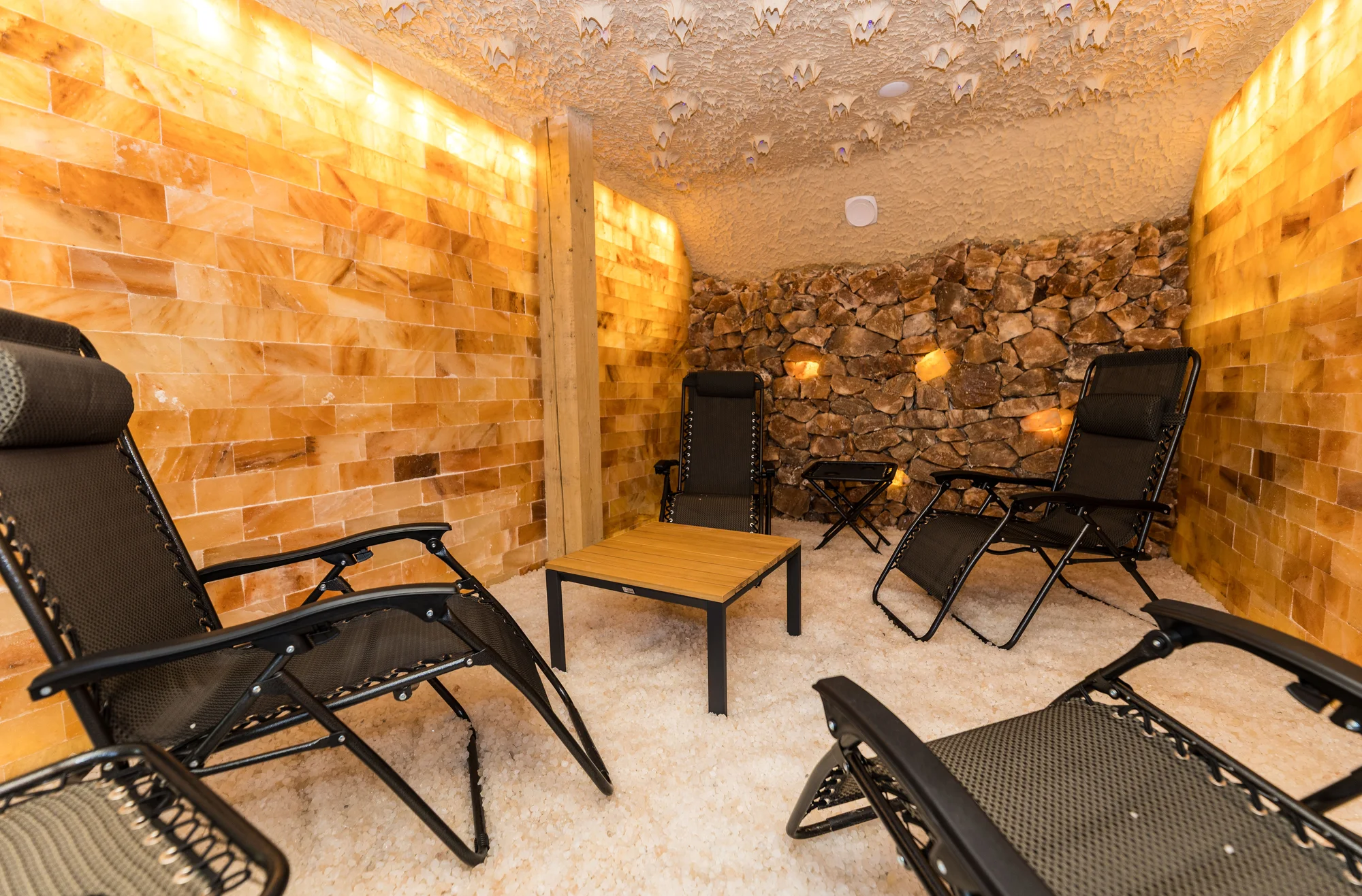 Českosaské Švýcarsko: nový hotel s wellness, snídaně či polopenze i výlety k Pravčické bráně
