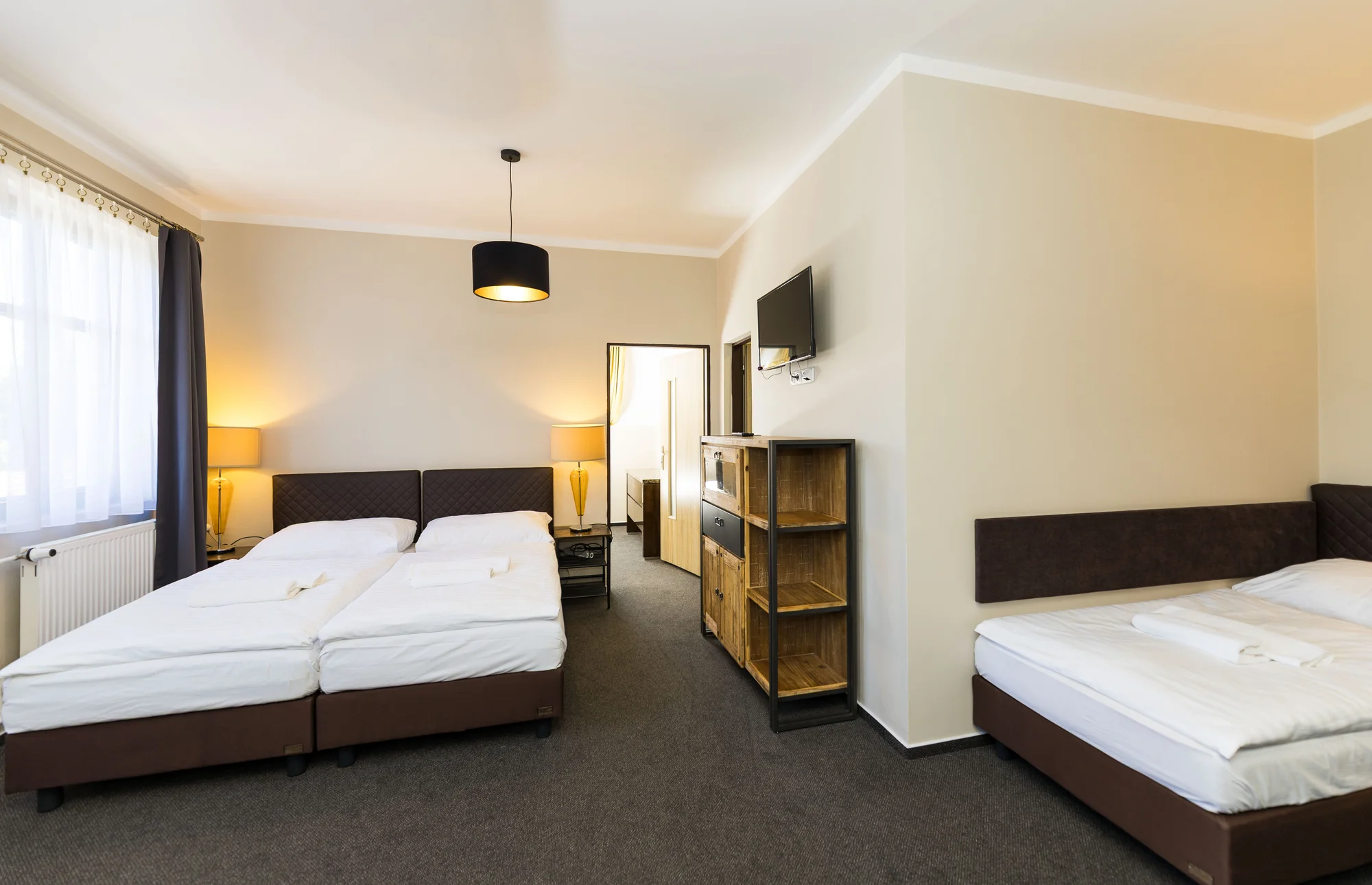 Českosaské Švýcarsko: nový hotel s wellness, snídaně či polopenze i výlety k Pravčické bráně