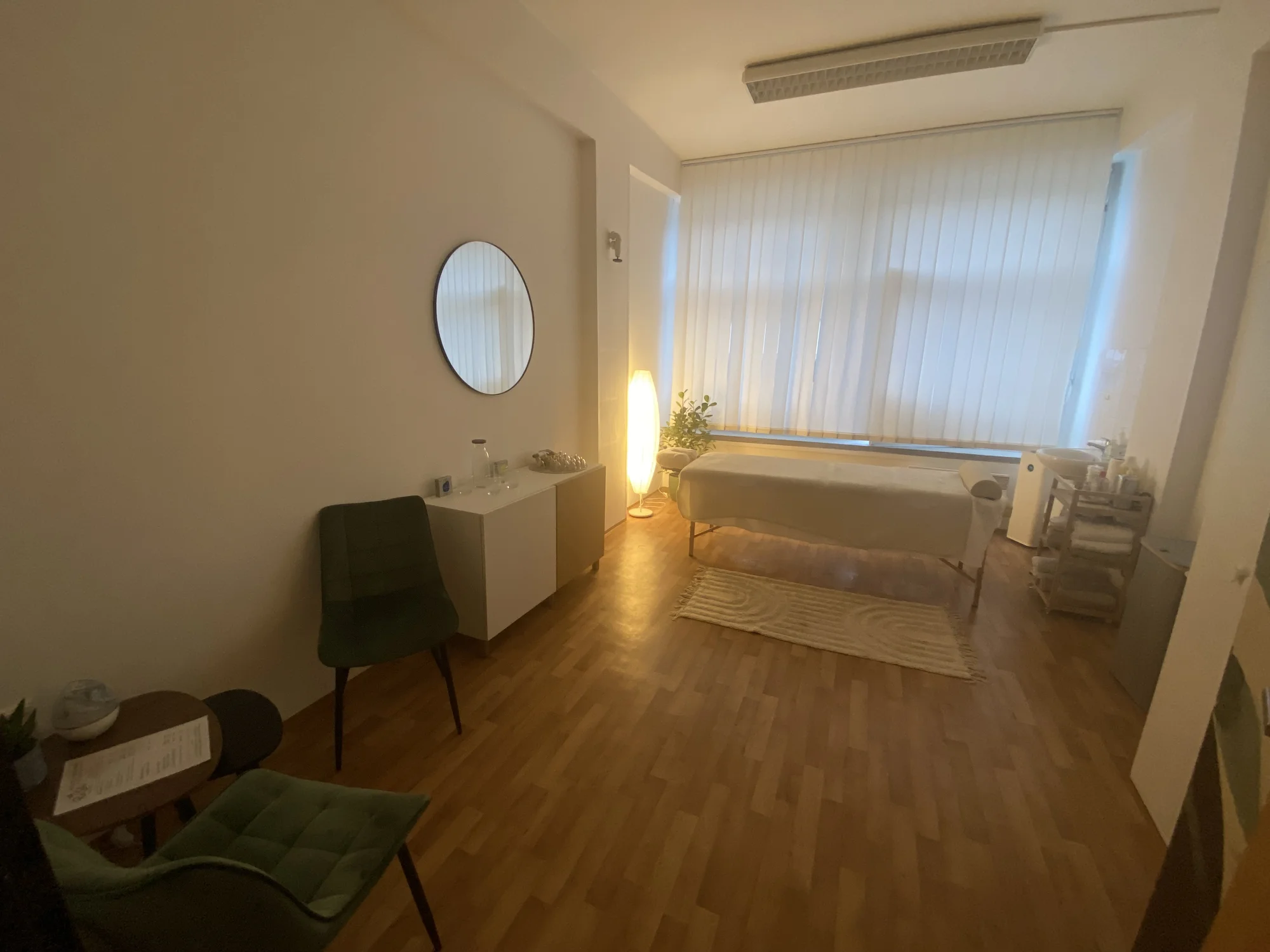 Dejte sbohem bolesti: baňkování, masáž zad a šíje, končetin i celého těla