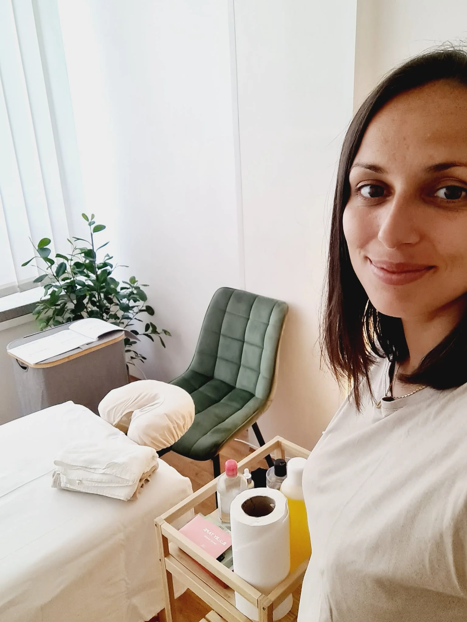 Obličejová masáž gua sha vč. péče nebo havajská Lomi Lomi: 60 či 90 minut