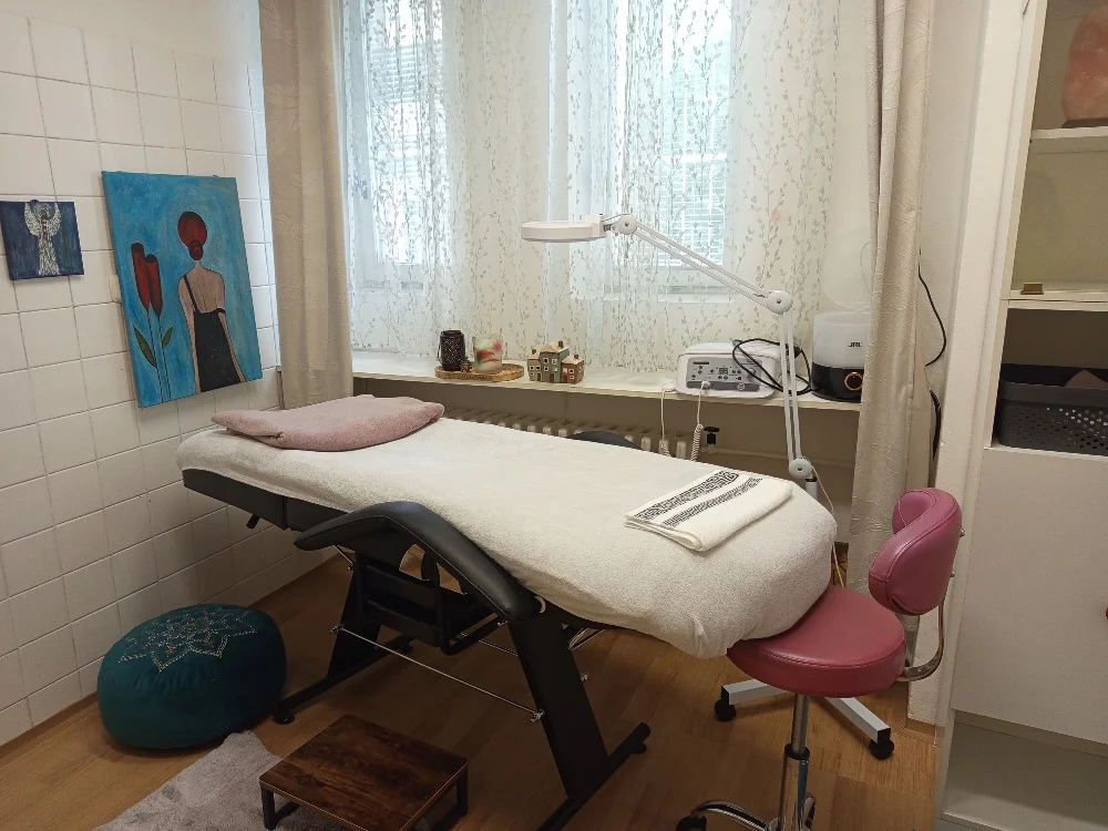 Laminace obočí, lash lifting nebo masáž obličeje a dekoltu