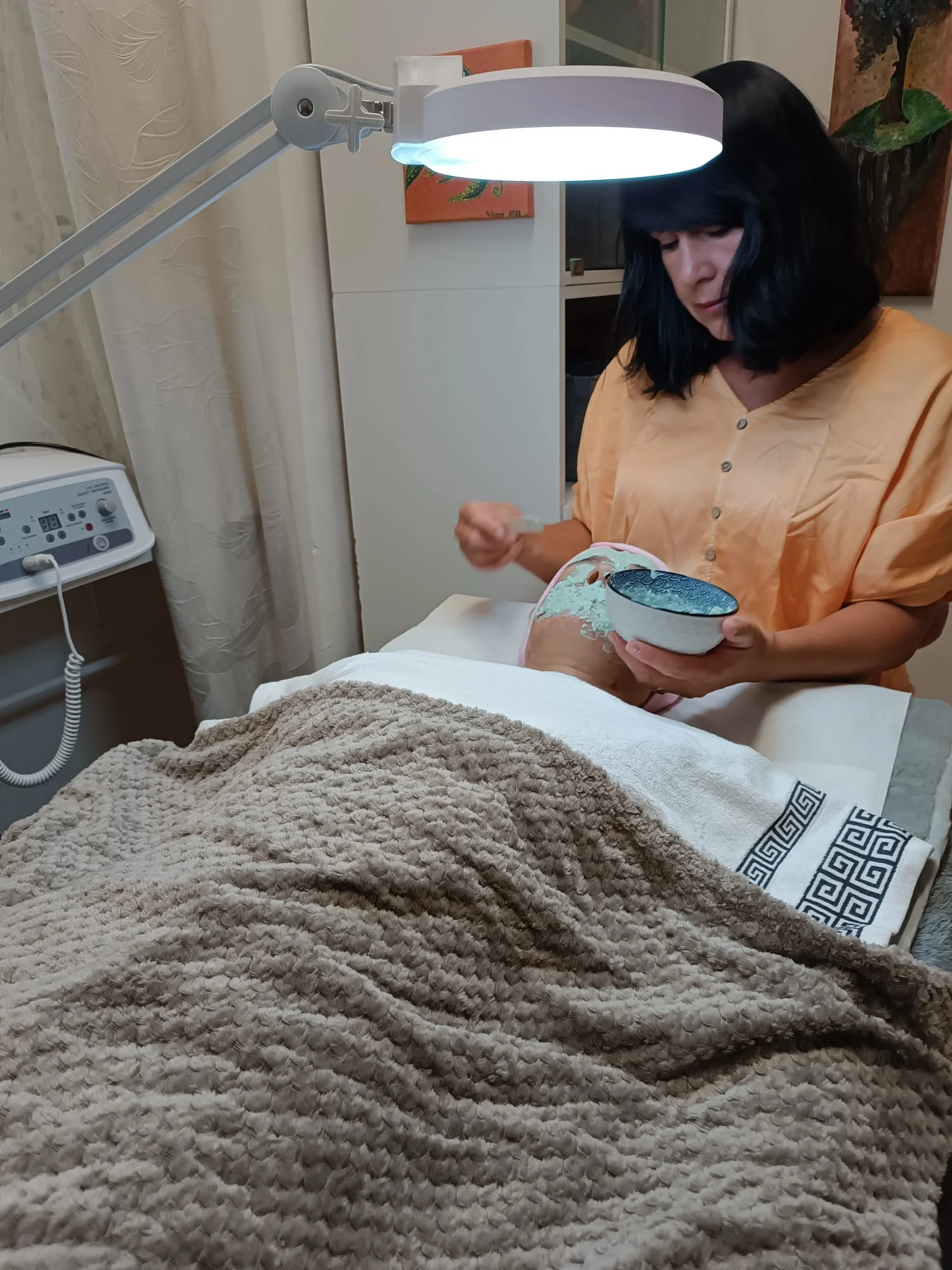 Laminace obočí, lash lifting nebo masáž obličeje a dekoltu