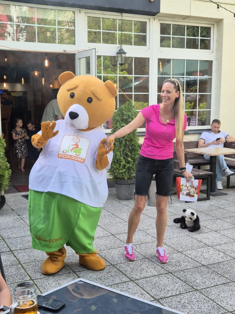 Obří křupavá pizza o průměru 100 cm podle výběru ze 32 druhů