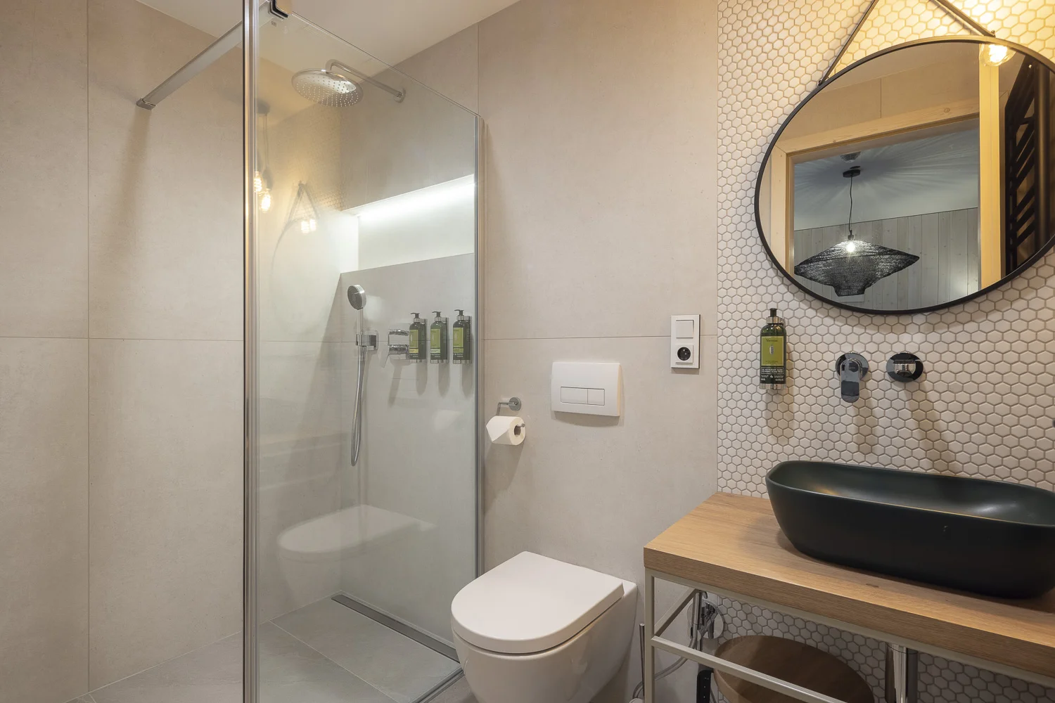 Luxusní dovolená v Jizerských horách: moderní apartmány až pro 7 osob, snídaně, privátní wellness