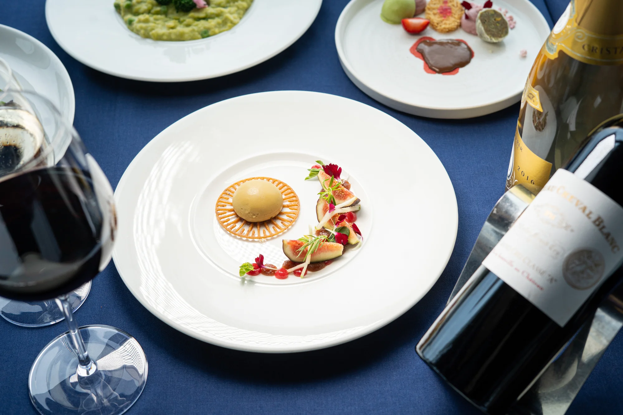 Luxusní 5chodové menu v Žižkovské věži: foie gras, siven, kachní prsa a signature cocktail