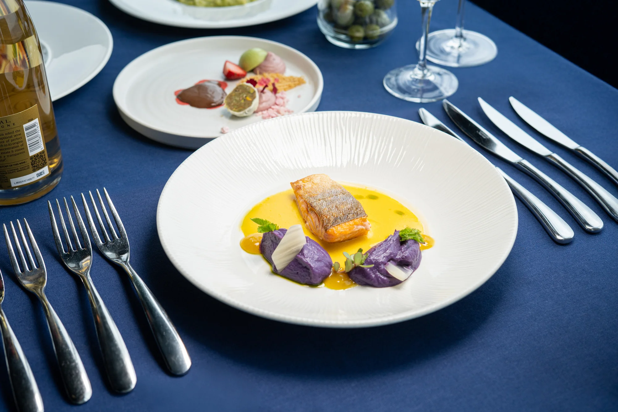 Luxusní 5chodové menu v Žižkovské věži: foie gras, siven, kachní prsa a signature cocktail