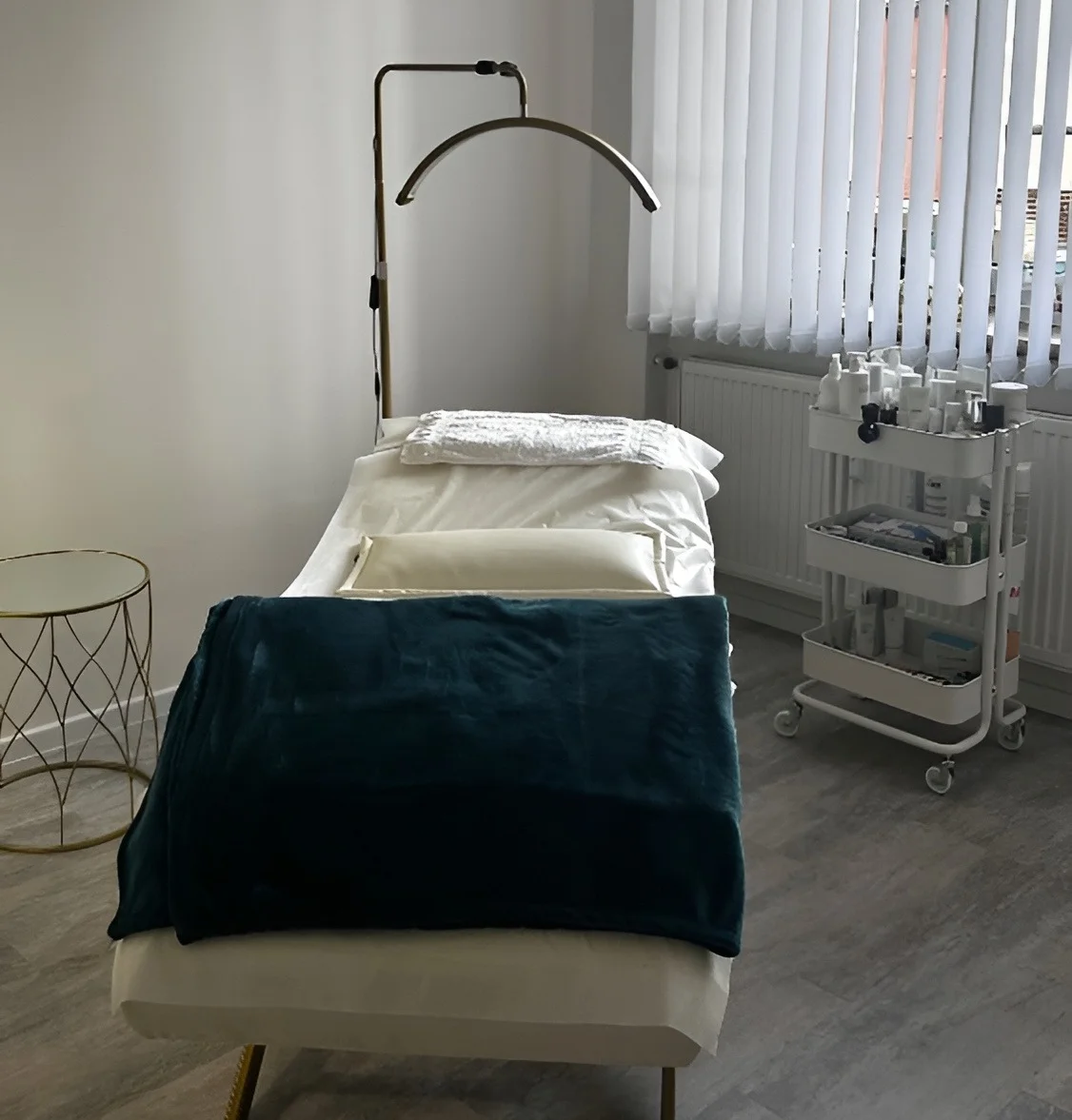 Krásná hned po probuzení: laminace obočí i lash filler