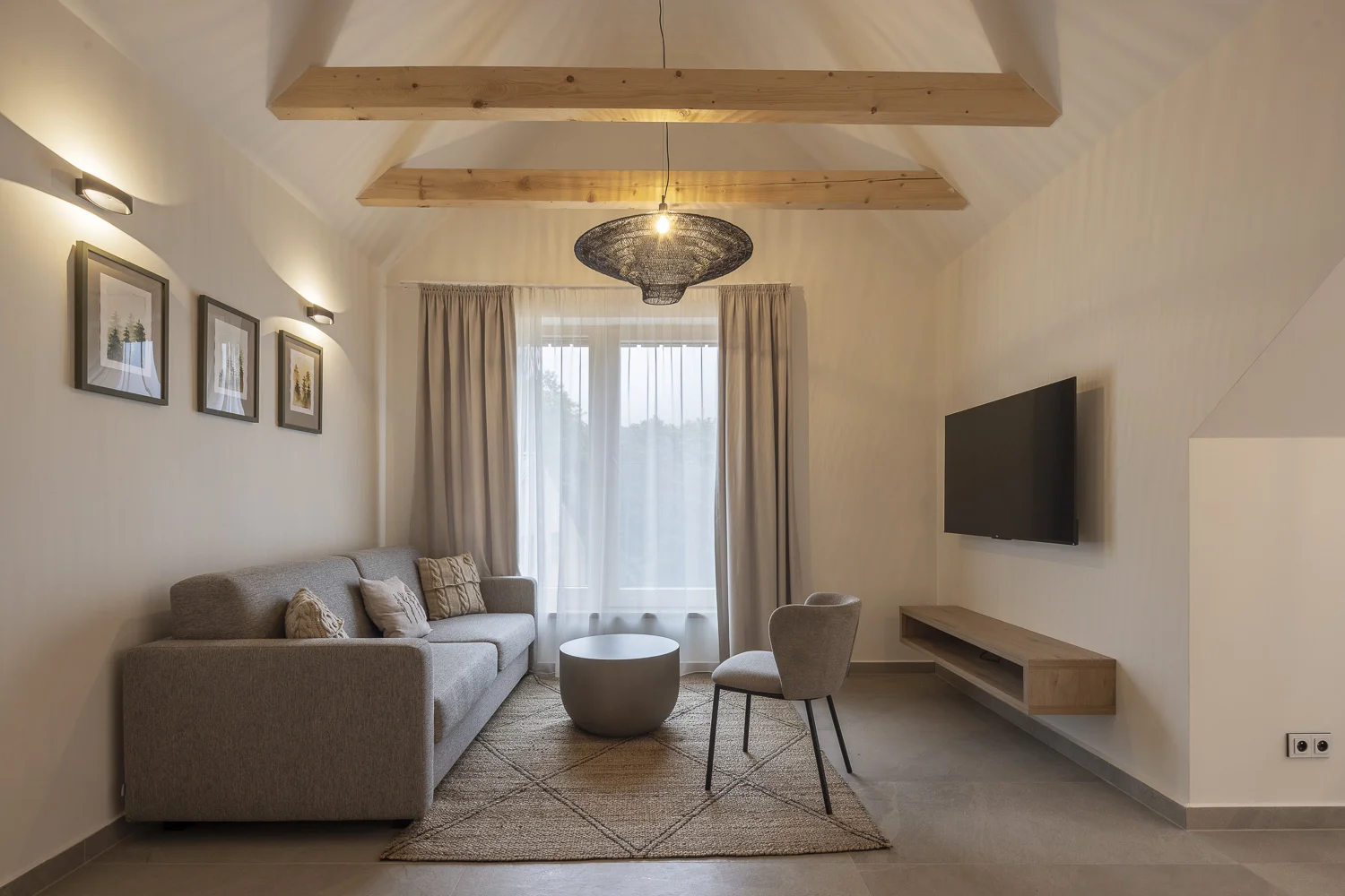 Luxusní dovolená v Jizerských horách: moderní apartmány až pro 7 osob, snídaně, privátní wellness