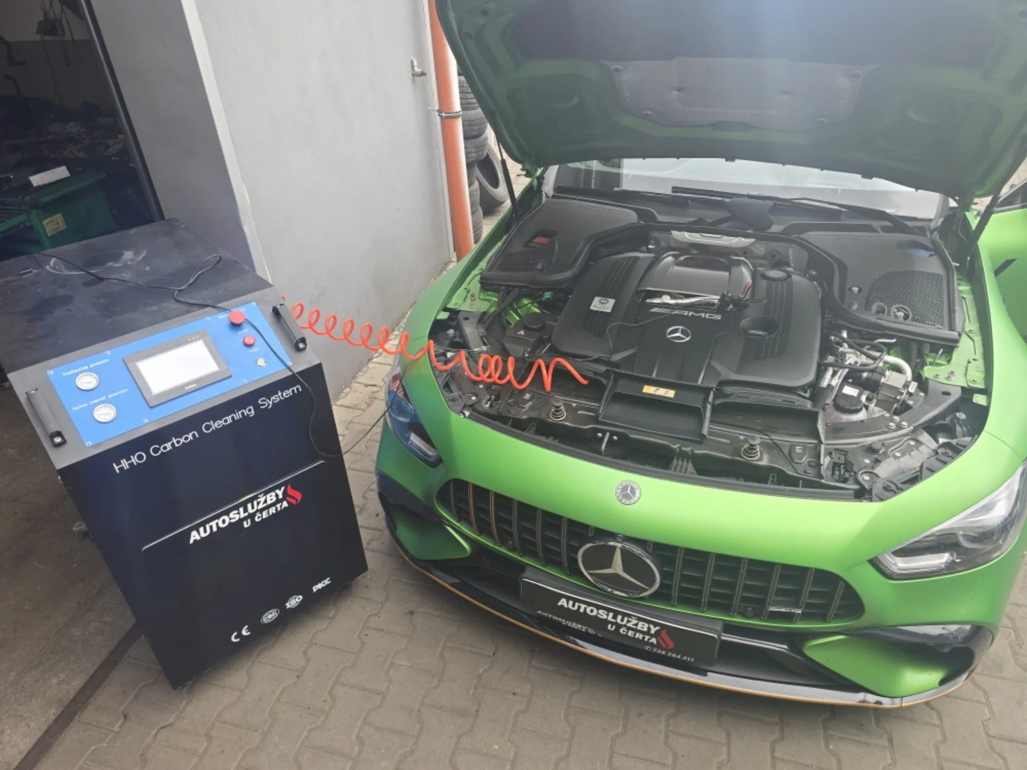 Dekarbonizace motoru vodíkem vč. dezinfekce interiéru a klimatizace ozonem