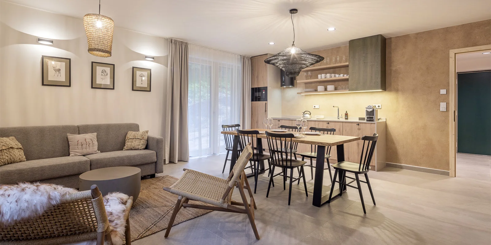 Luxusní dovolená v Jizerských horách: moderní apartmány až pro 7 osob, snídaně, privátní wellness