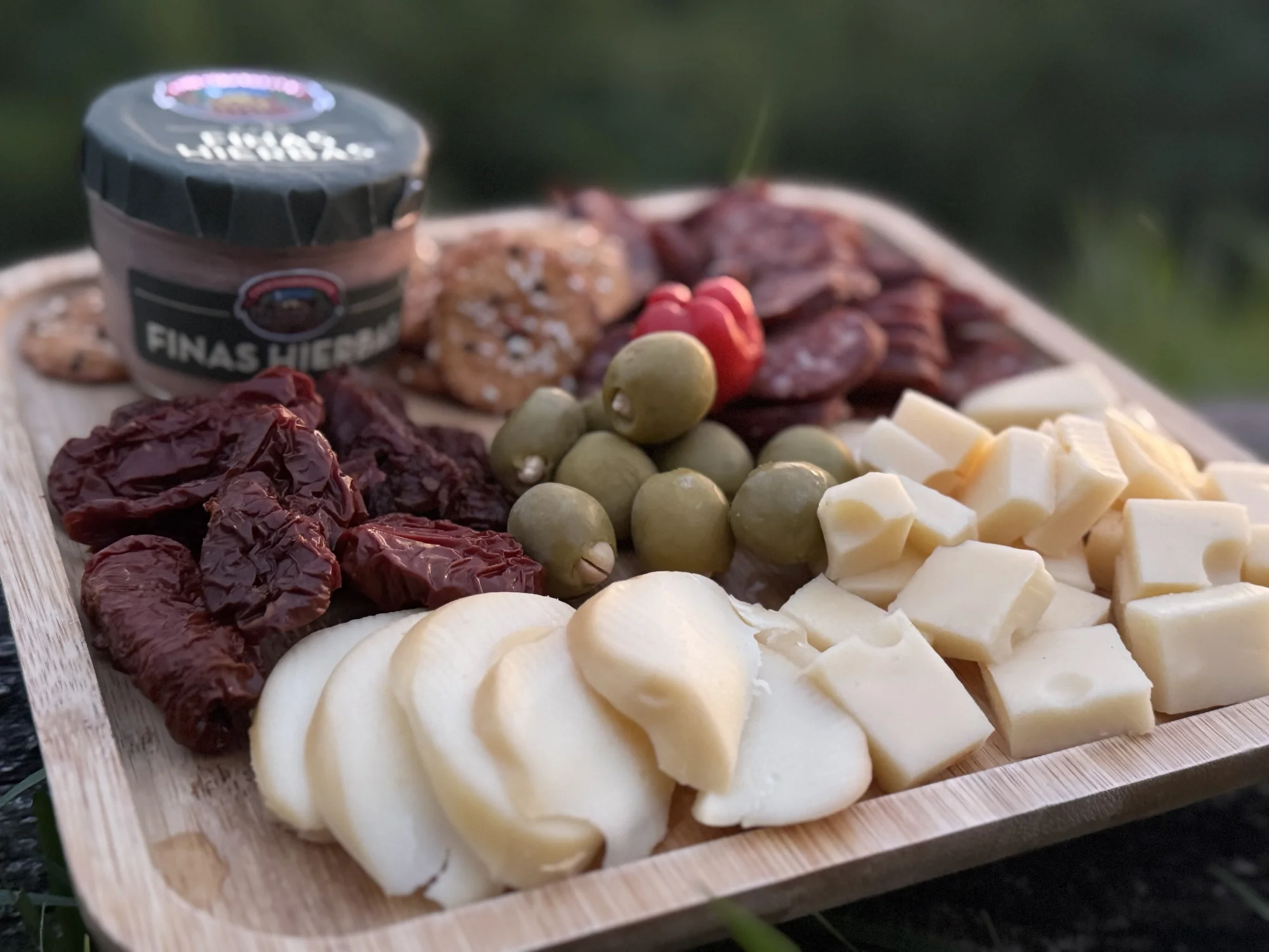 Degustace vín a romantický piknik ve vinici na jižní Moravě pro 2 osoby