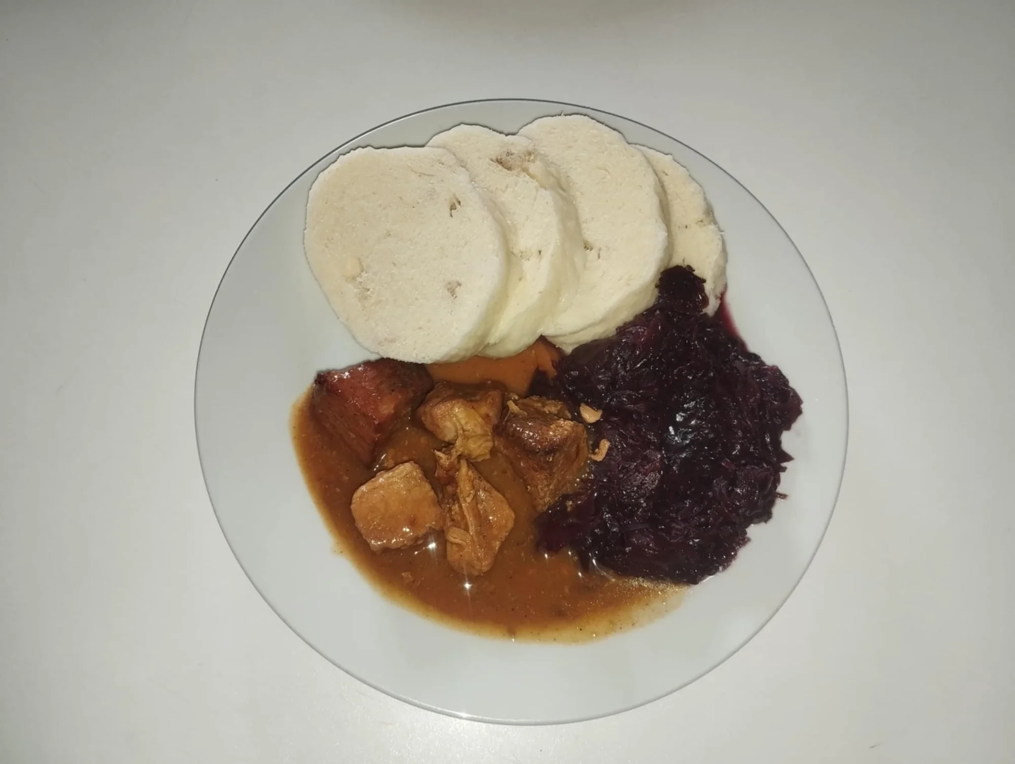Svíčková, holanďák, vrabec nebo smažák a nápoj pro 1 nebo 2 osoby