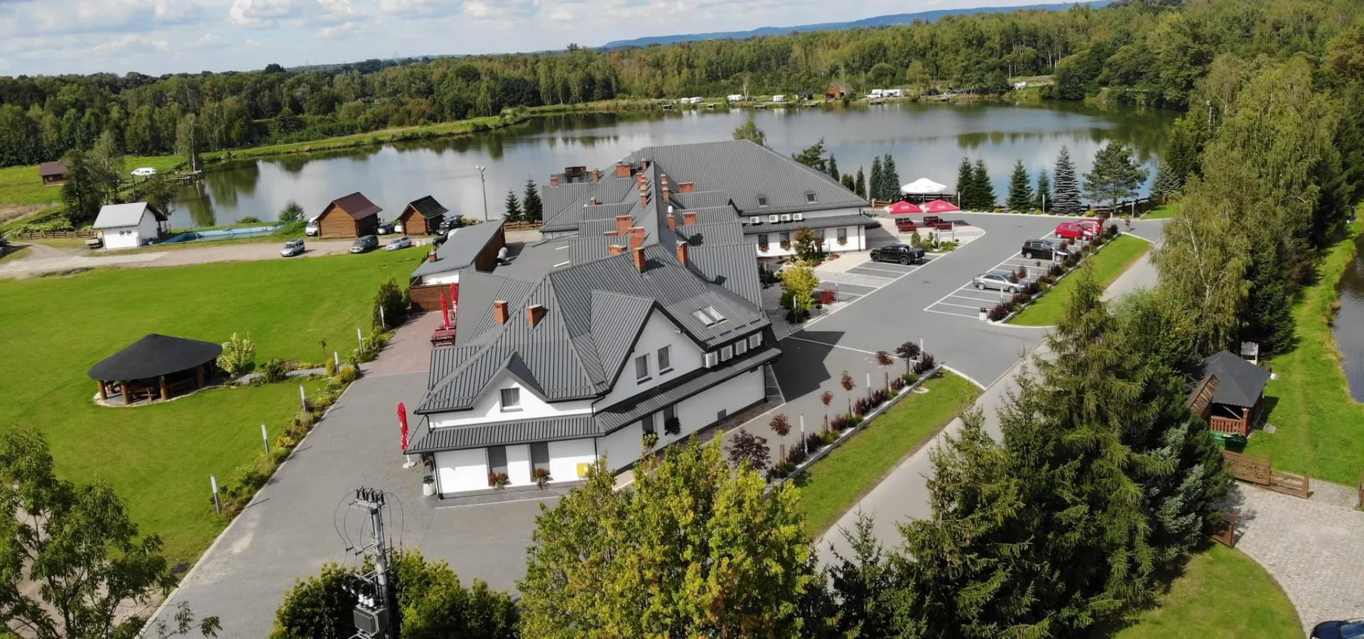 Pobyt ve městě Graboszyce: hotel se snídaní či polopenzí; pokoj, apartmán či rodinný domek, 10 km od Energylandie