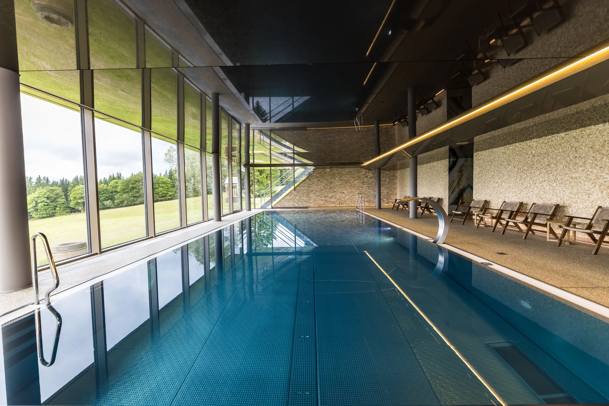 Horský hotel u Pece pod Sněžkou: snídaně či polopenze a 90 min. wellness