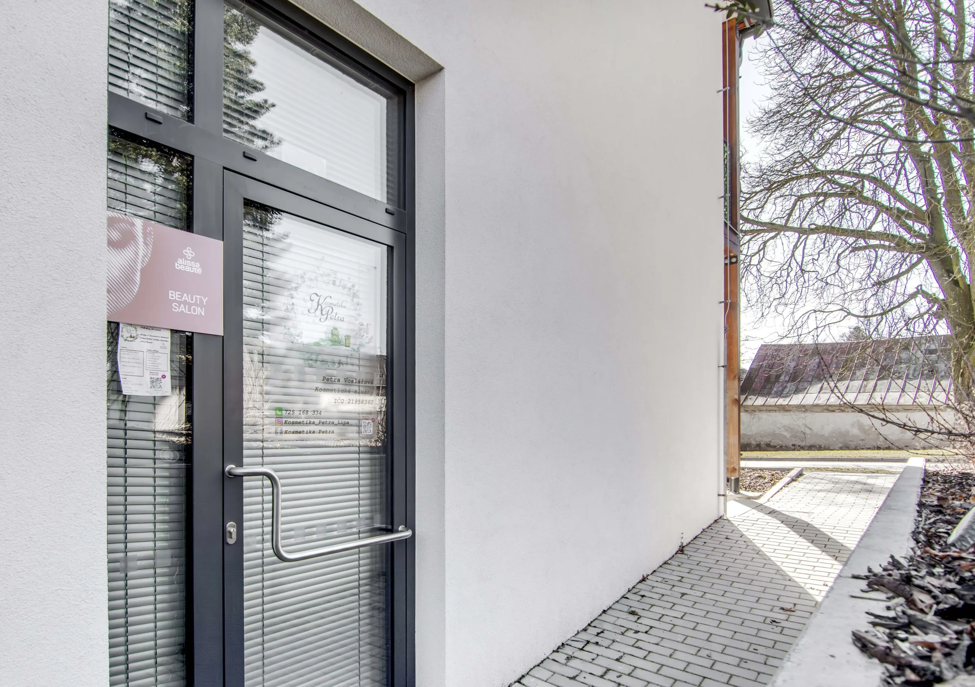 Kosmetické ošetření: základní, kompletní s masáží nebo speciální i pro zralou pleť