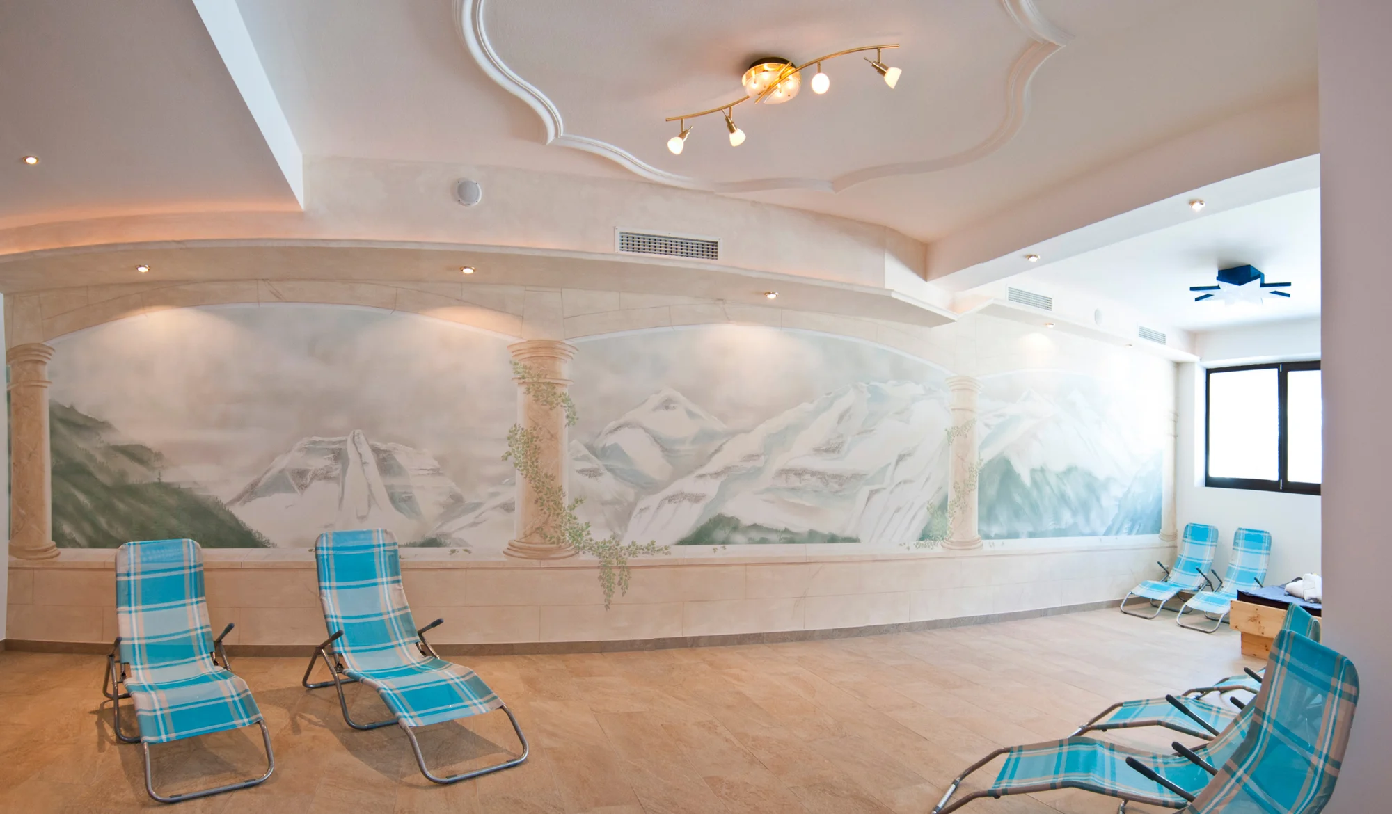 Zimní dovolená v rakouském Raurisu: horský hotel 500 metrů od skiareálu, polopenze plus a wellness