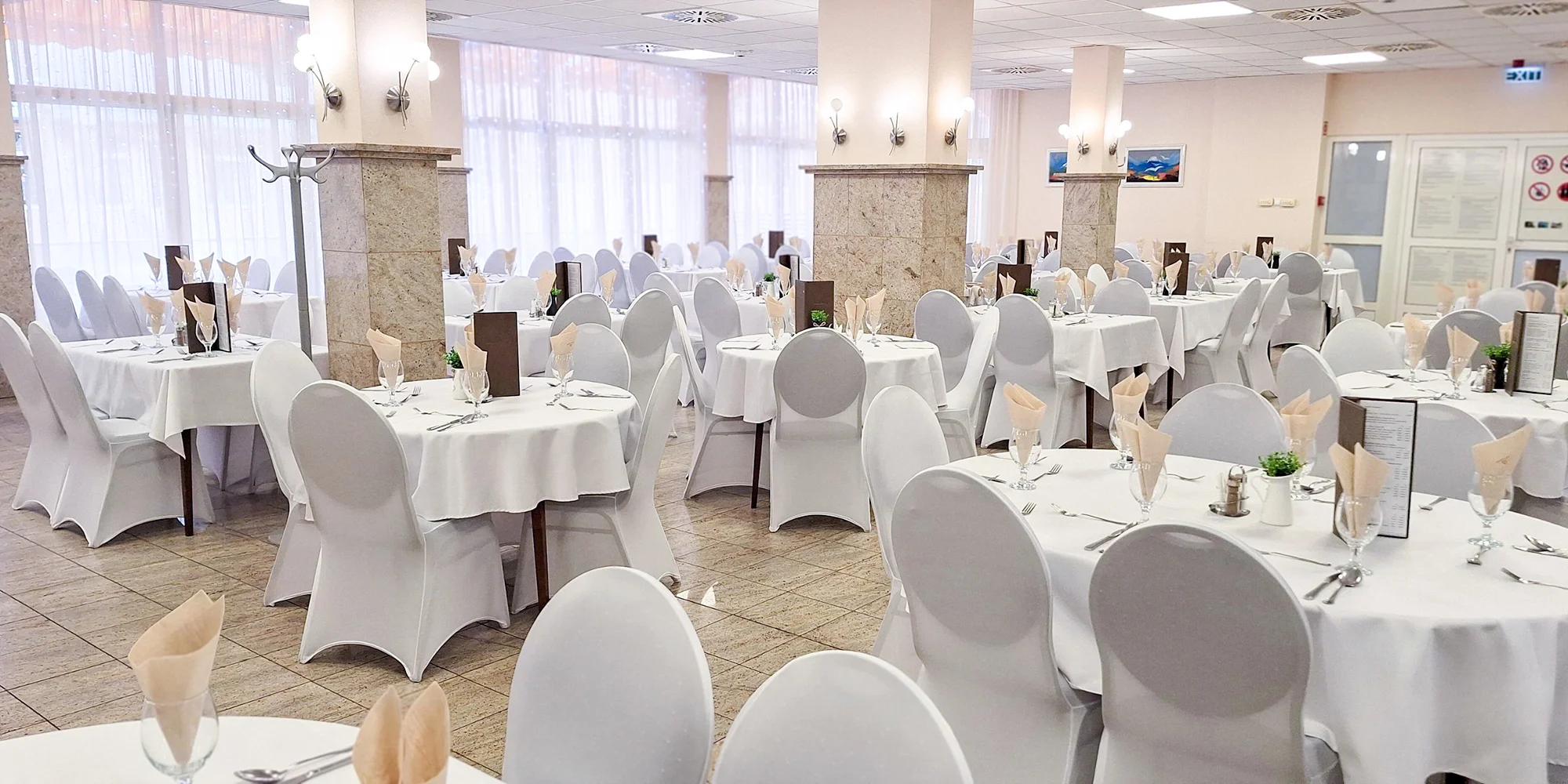 Rodinná dovolená v Maďarsku: 3* hotel s polopenzí a wellness, vstup do největších termálů v Evropě