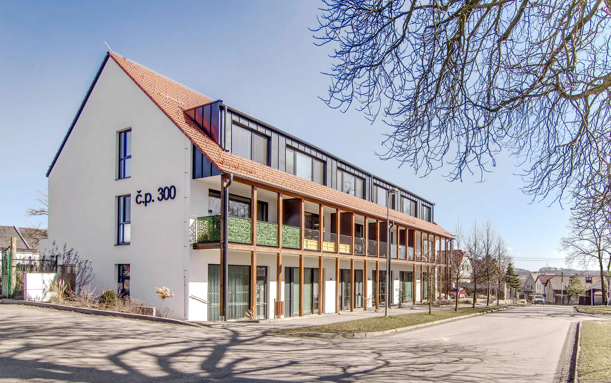 Svůdný pohled za všech okolností: lash lifting pro natočené řasy a laminace obočí