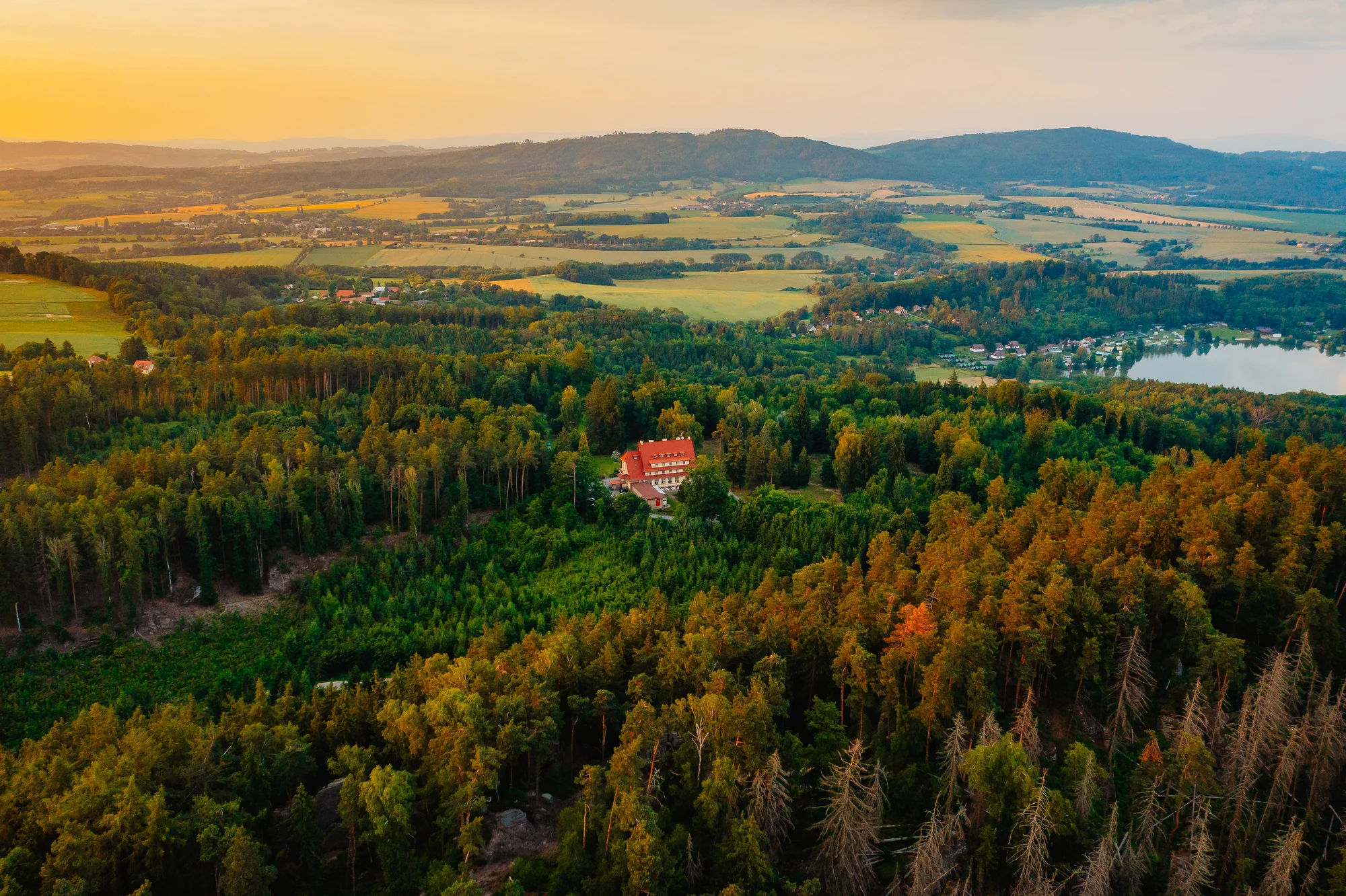 Za klidem i výlety do Českého ráje: polopenze a večerní konzumace vína i sleva na wellness