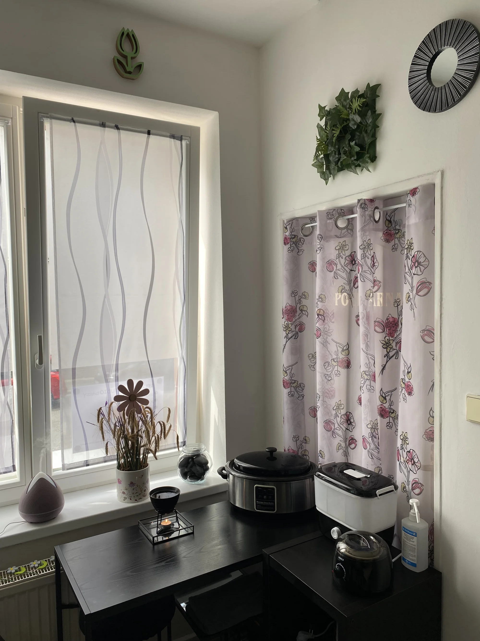 Antioxidační kosmetické ošetření Rose Hip Queen i úprava obočí a barvení řas