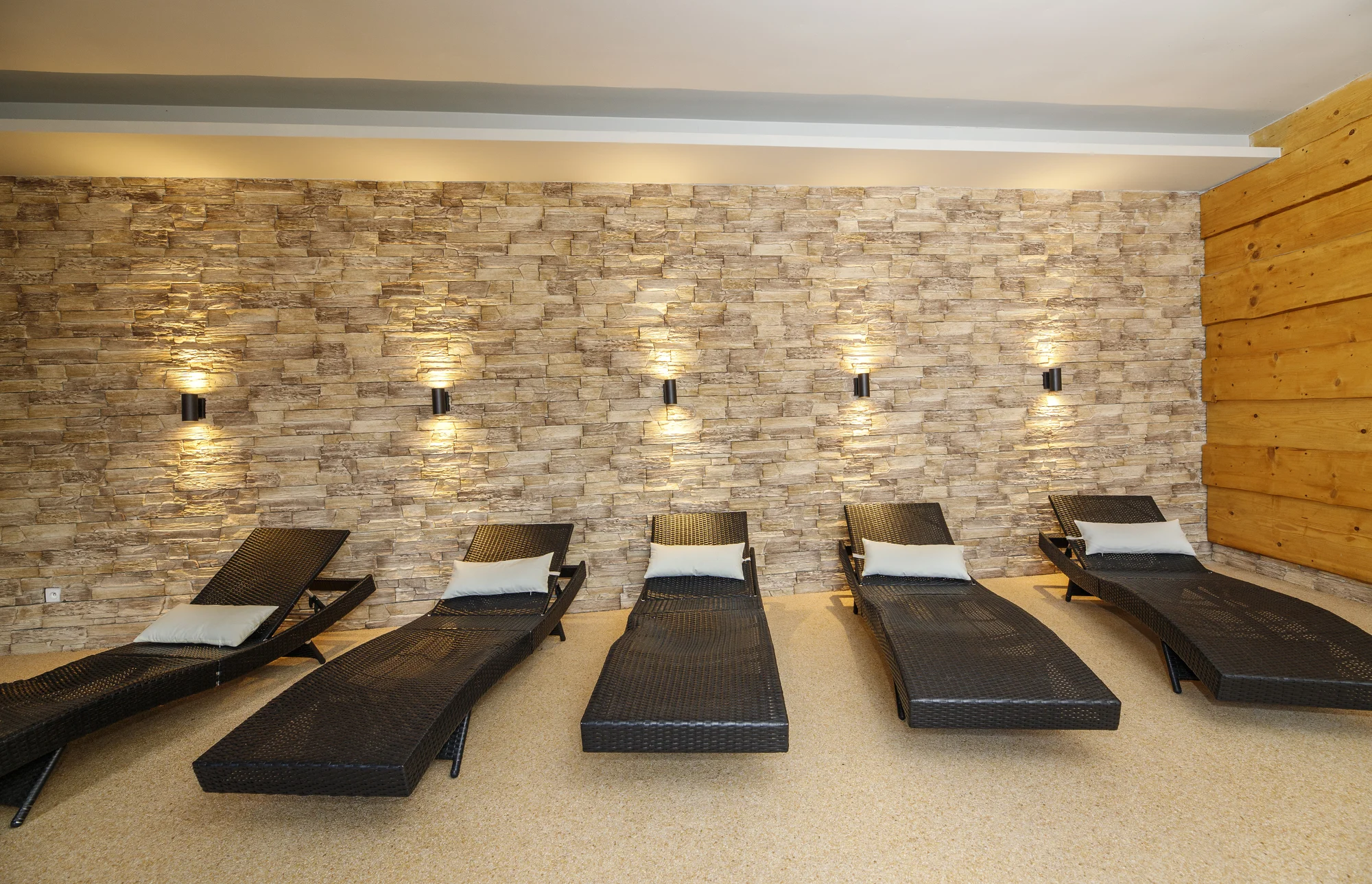 Pobyt v Krušných horách až pro 4 osoby: snídaně či polopenze i neomezený wellness, 6 km od Klínovce