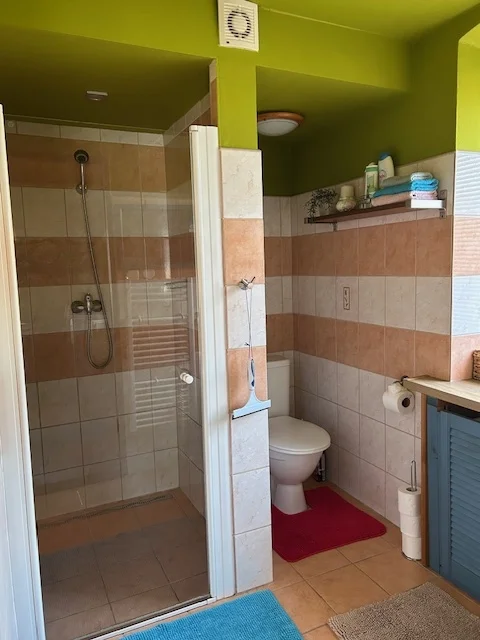 Útulné apartmány na břehu Slapské přehrady: možnost wellness, půjčení kánoe a projížďky člunem s kapitánem