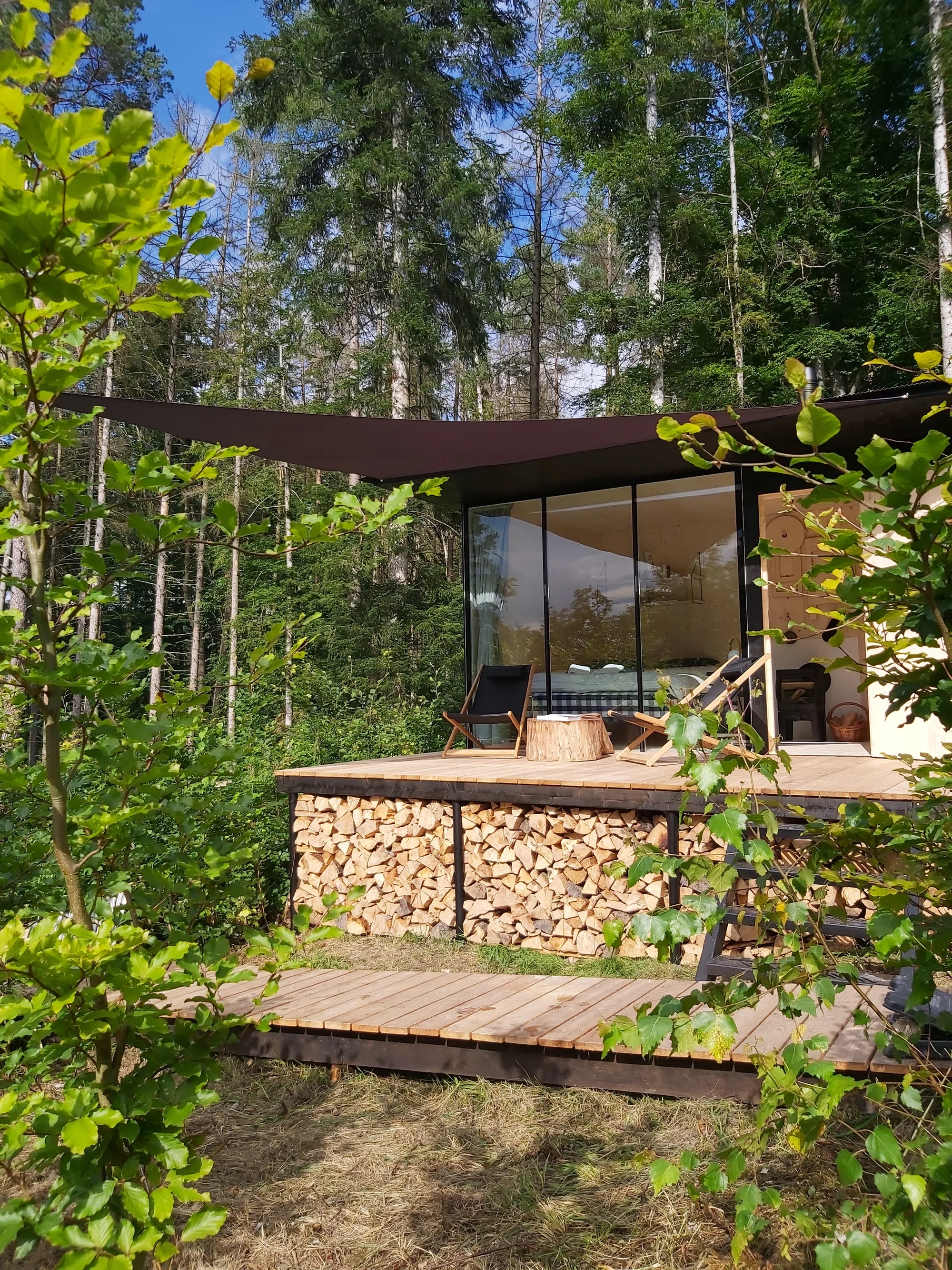 Tiny house na Sázavě: cedrová sauna, možnost snídaní i grilování