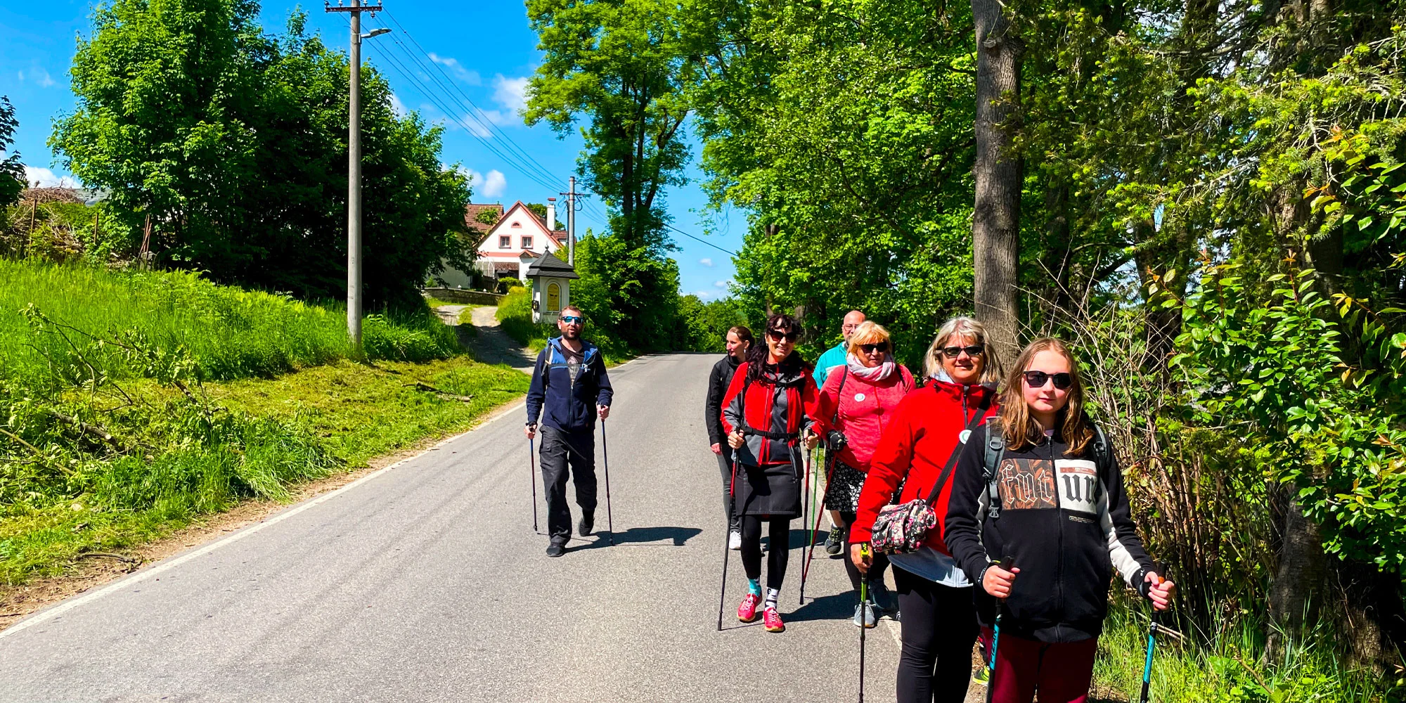 Nordic walking: lekce i základní či víkendový kurz pro začátečníky a mírně pokročilé