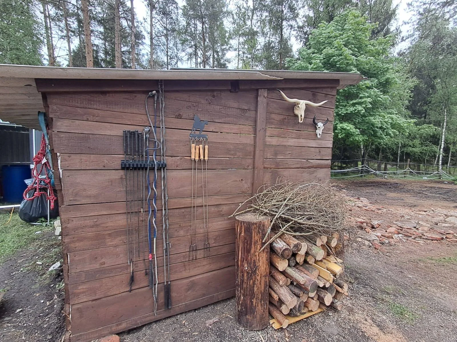 Den na ranči Esencis pro 1–⁠⁠⁠⁠⁠⁠4 osoby, vč. projížďky na koni i vaření kotlíkového guláše