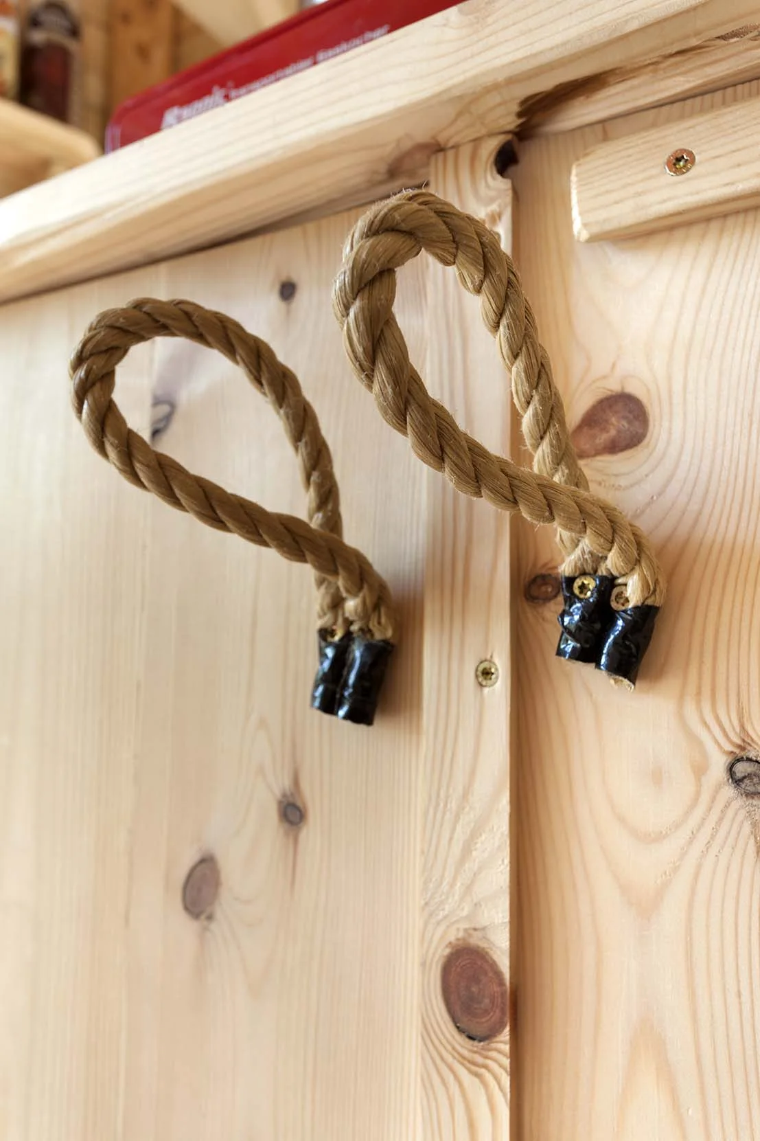 Romantický treehouse na Sázavě: plný minibar, možnost snídaně a božský výhled