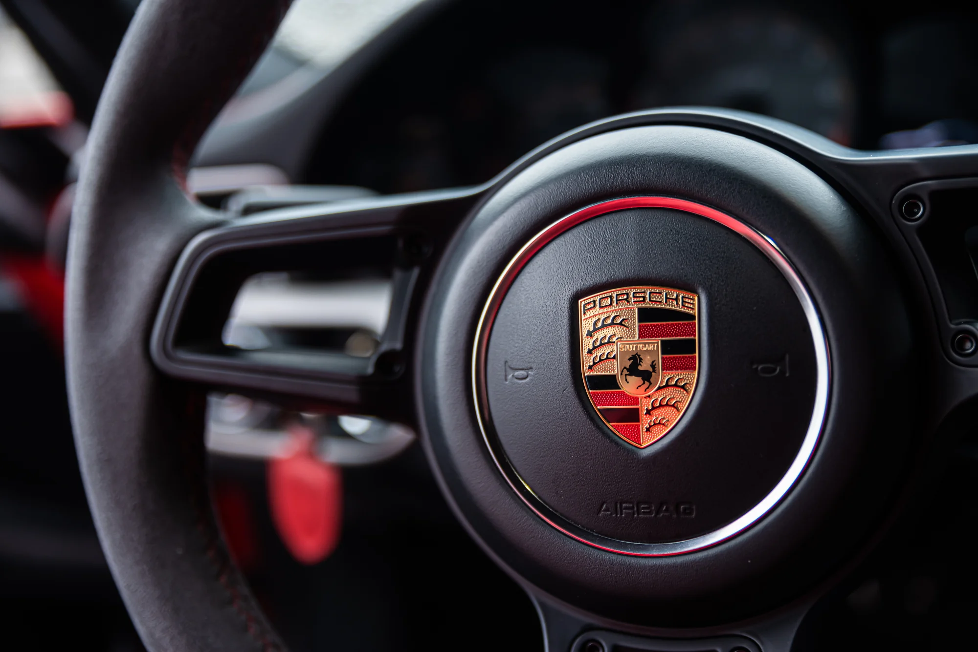 Jízda na závodním okruhu v Třinci, Brně či Mostě v legendárním voze Porsche: 1–5 kol