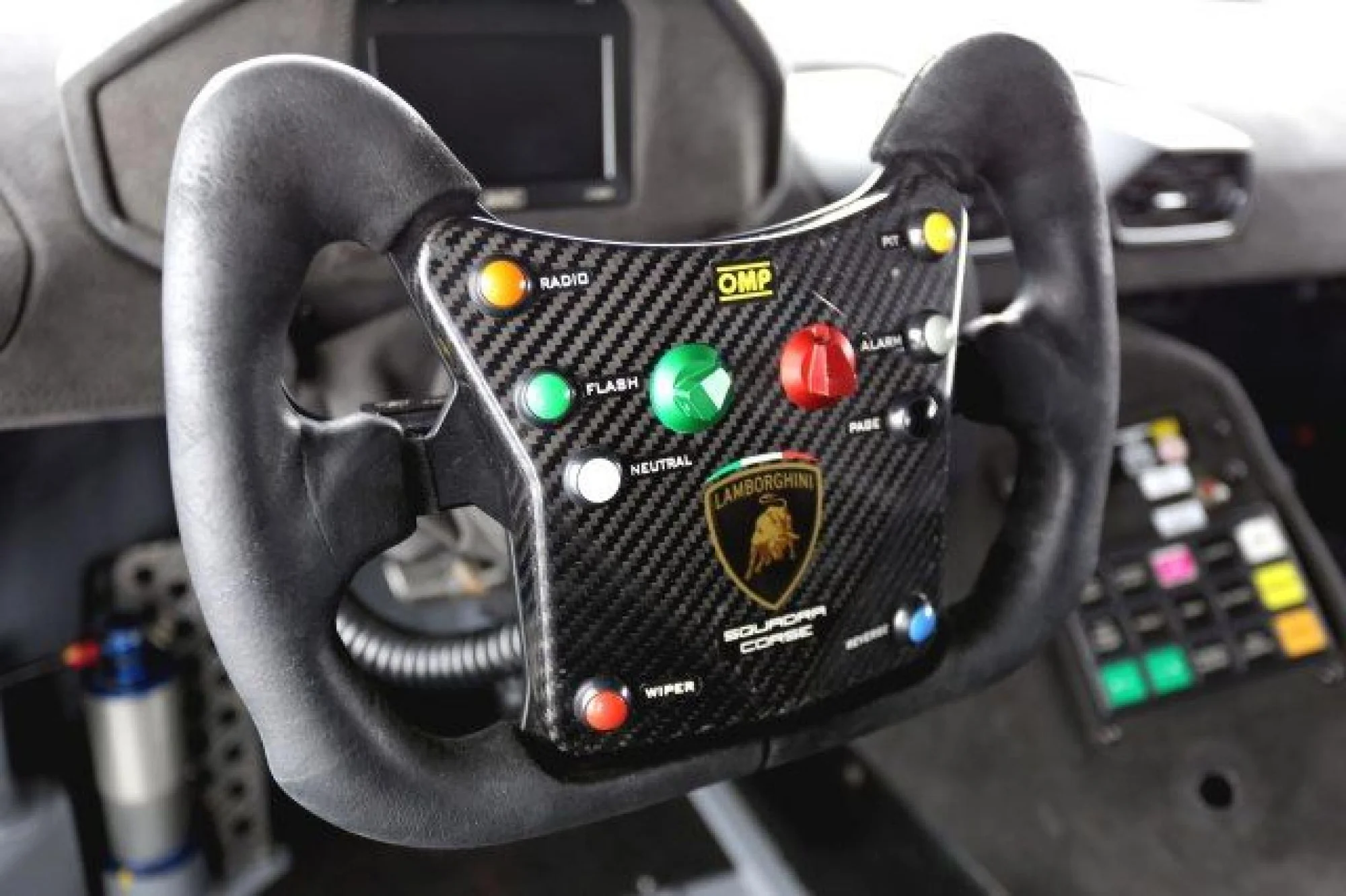 Spolujízda v Lamborghini Huracan Super Trofeo EVO na závodním okruhu v Brně či Mostě: 1–3 kola