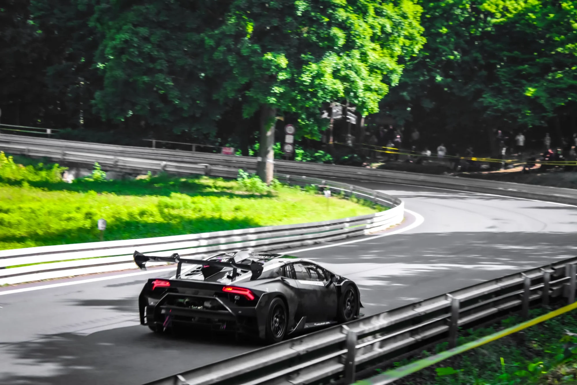 Spolujízda v Lamborghini Huracan Super Trofeo EVO na závodním okruhu v Brně či Mostě: 1–3 kola