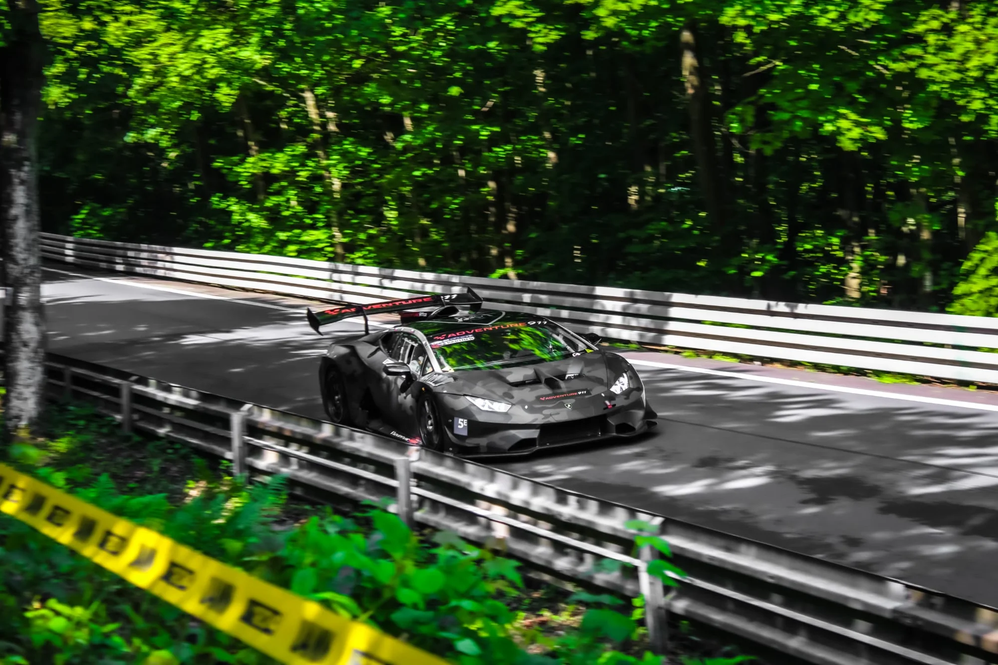 Spolujízda v Lamborghini Huracan Super Trofeo EVO na závodním okruhu v Brně či Mostě: 1–3 kola