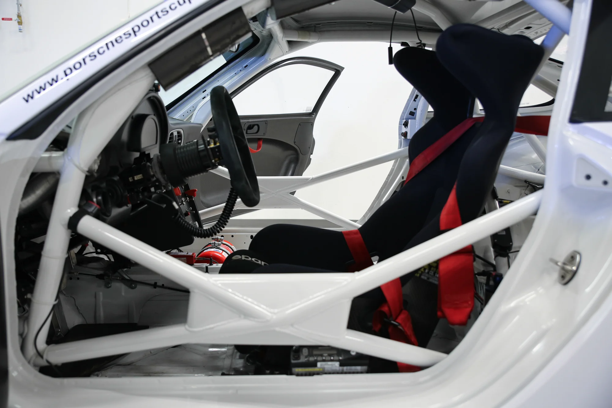 Spolujízda v Porsche 997.2 GT3 Super Cup na závodním okruhu v Brně či Mostě: 1–3 kola