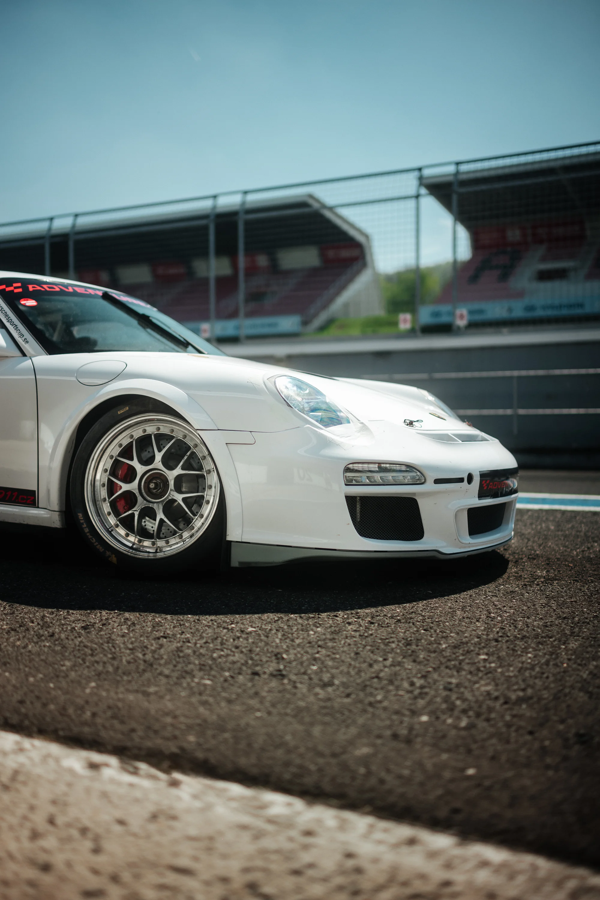 Spolujízda v Porsche 997.2 GT3 Super Cup na závodním okruhu v Brně či Mostě: 1–3 kola