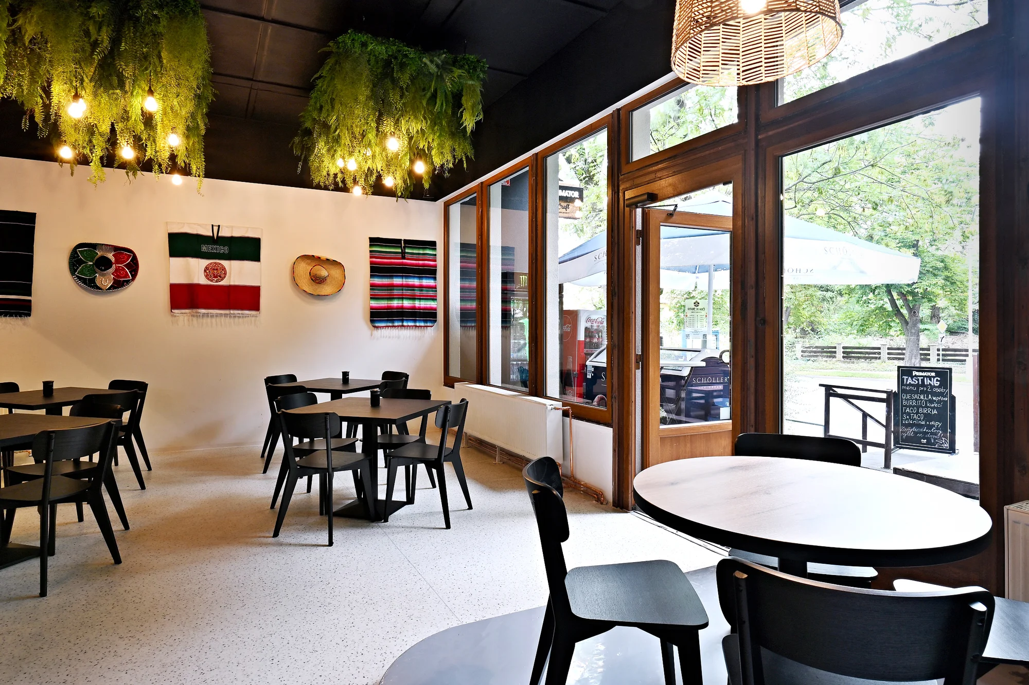 Voucher v hodnotě 1 000–2 000 Kč do mexické restaurace v Čestlicích
