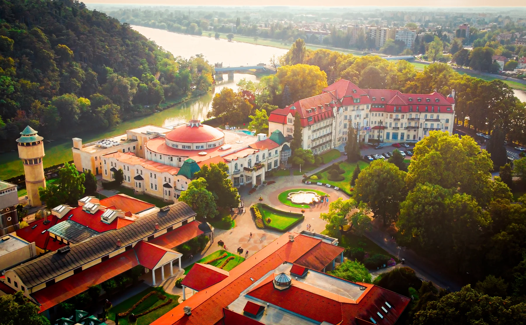 Zájezd do Piešťan: ubytování, polopenze, wellness, procedury i doprava
