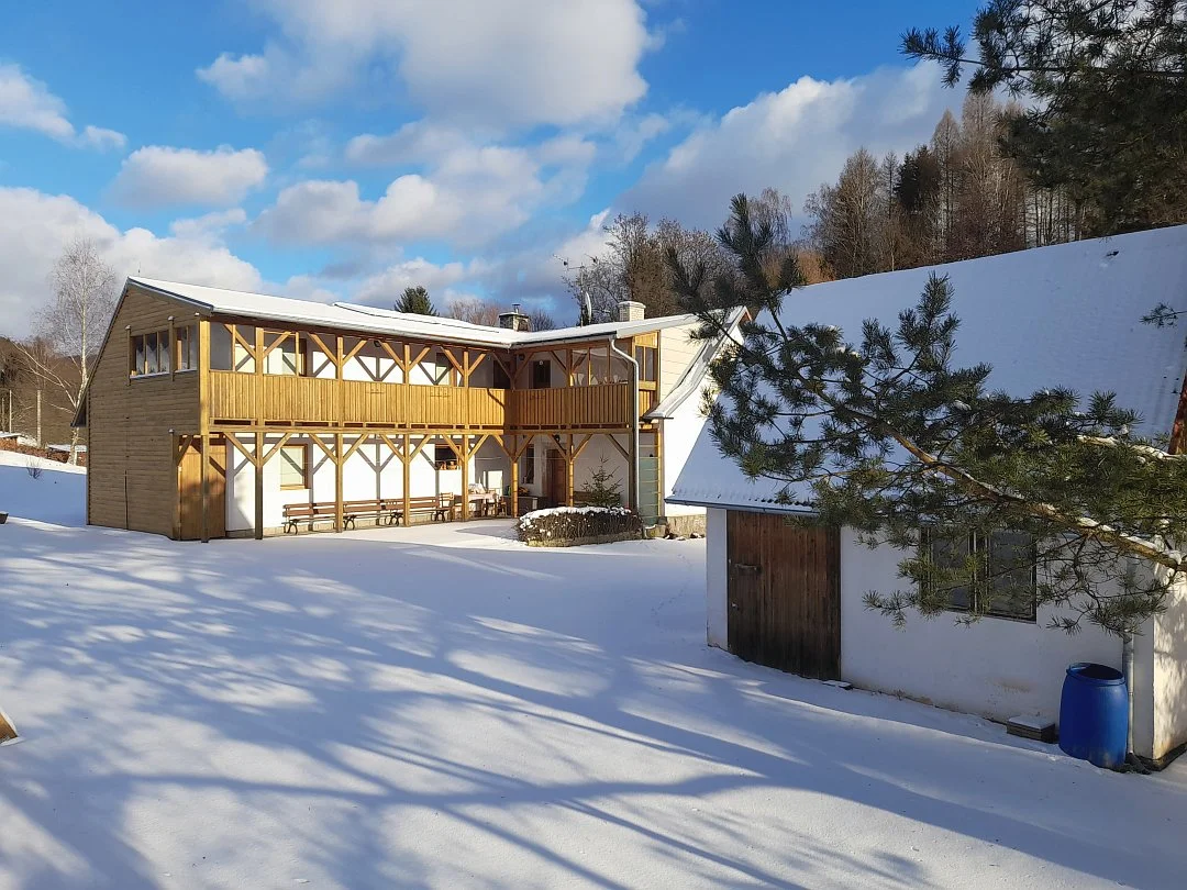 Dovolená v Adršpachu: vybavené apartmány i varianta se snídaní, 6 km od vstupu do skal