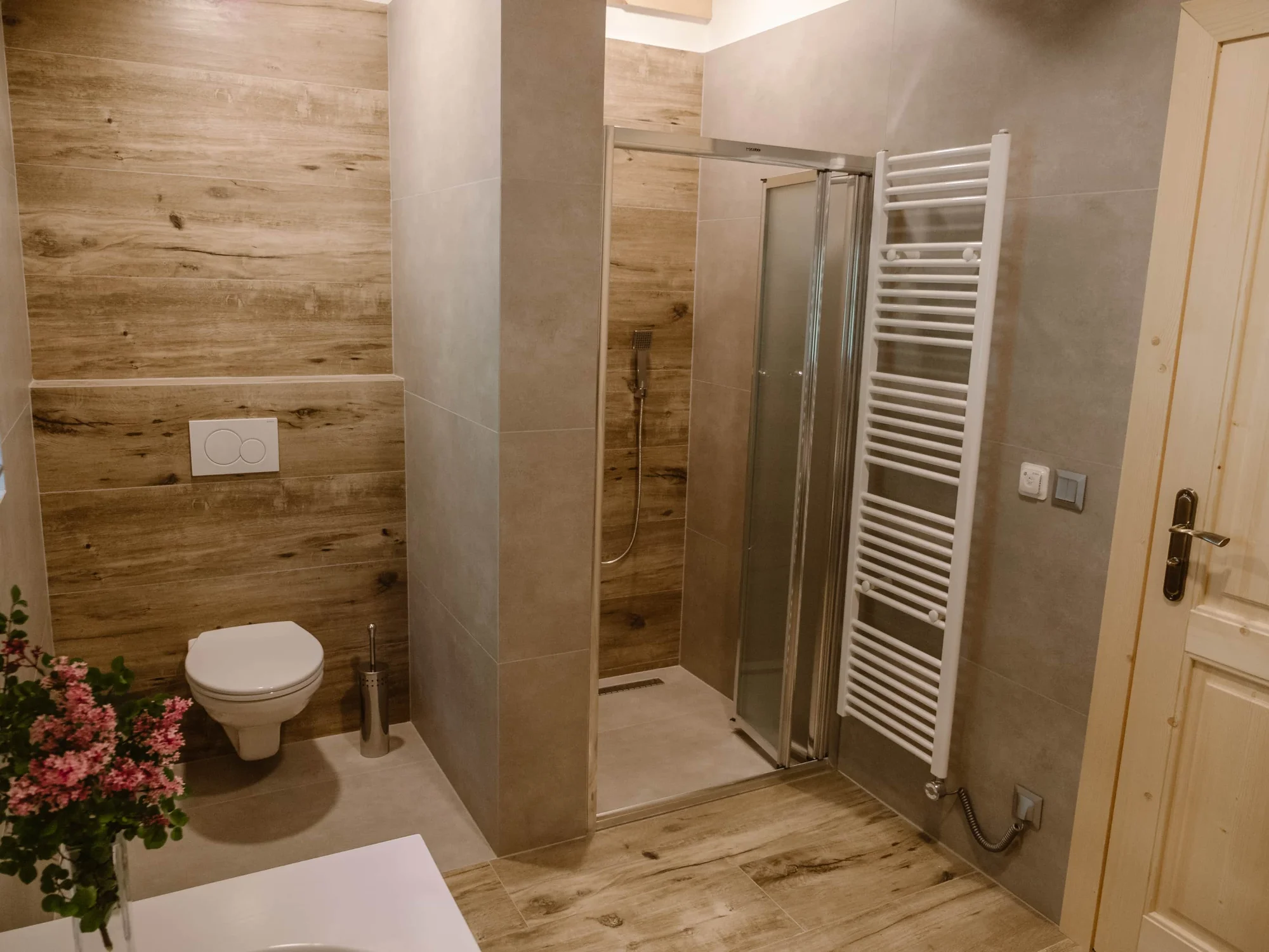 Pobyt v Jeseníkách: apartmány v roubence s koupacím wellness sudem