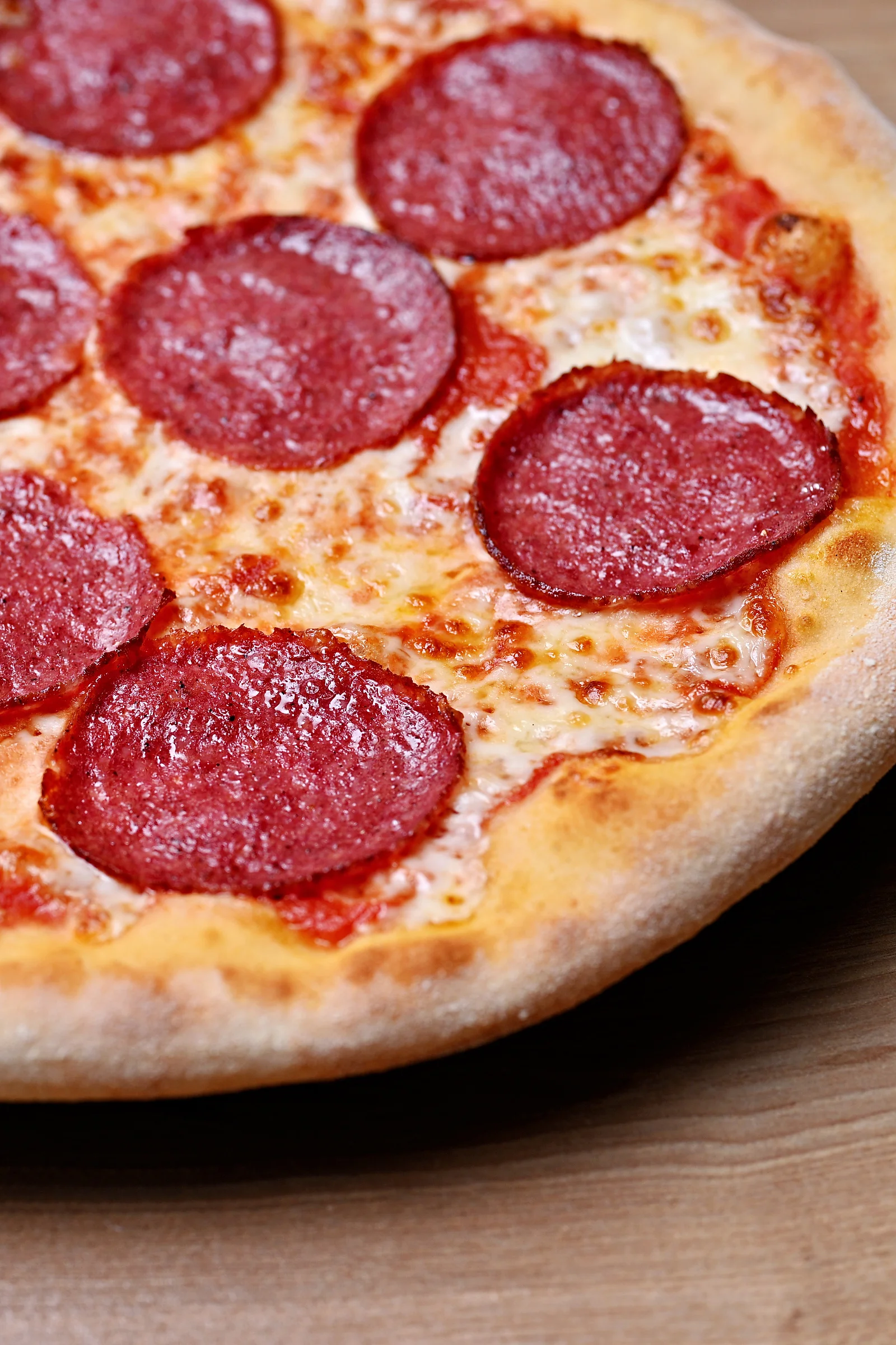 Italská pizza dle vlastního výběru pro 1 až 2 osoby: tuňáková, vegetariana i diavola