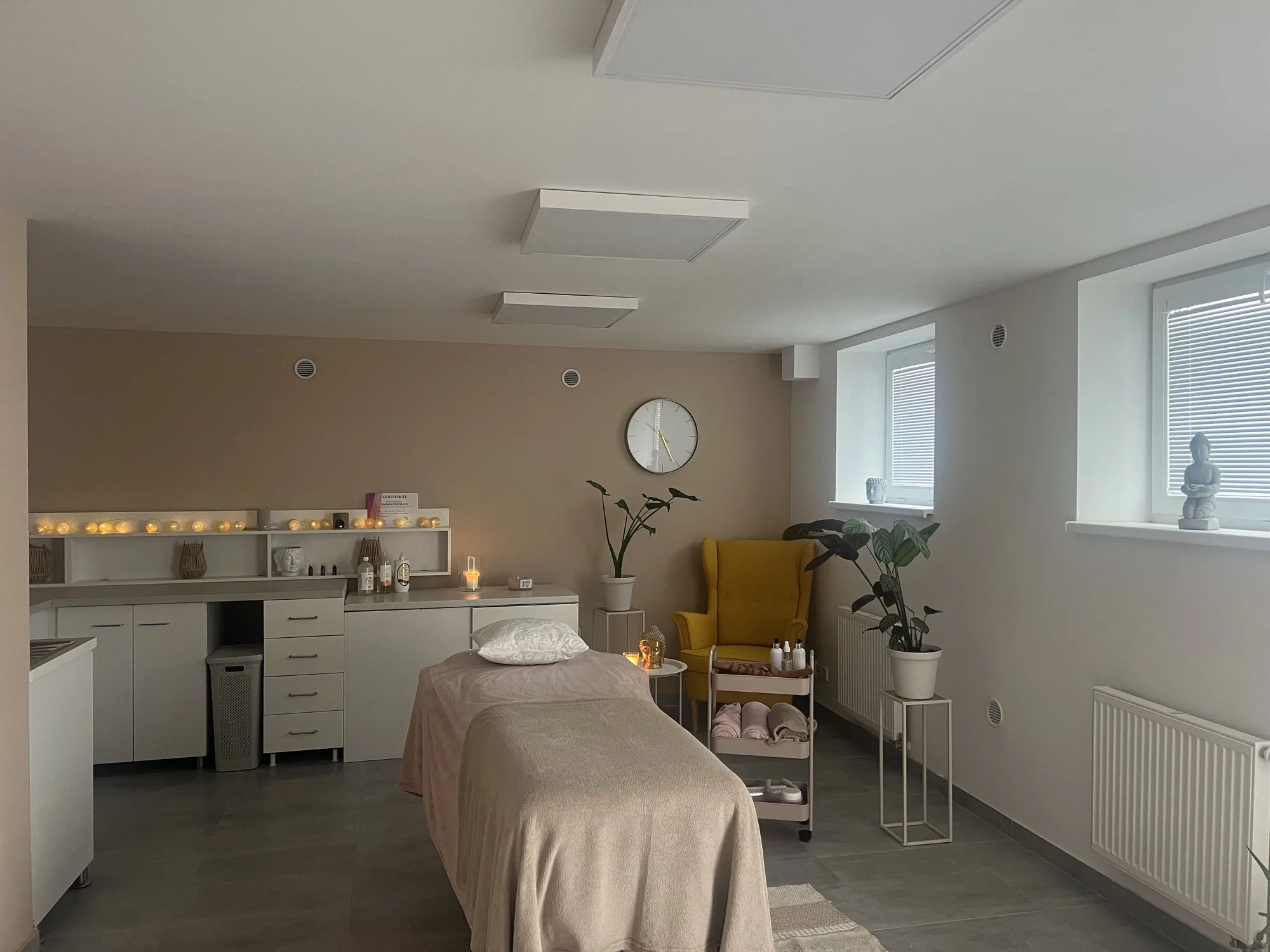 Dopřejte si luxusní péči: peeling, skořicový zábal, maderoterapie i relaxační masáž