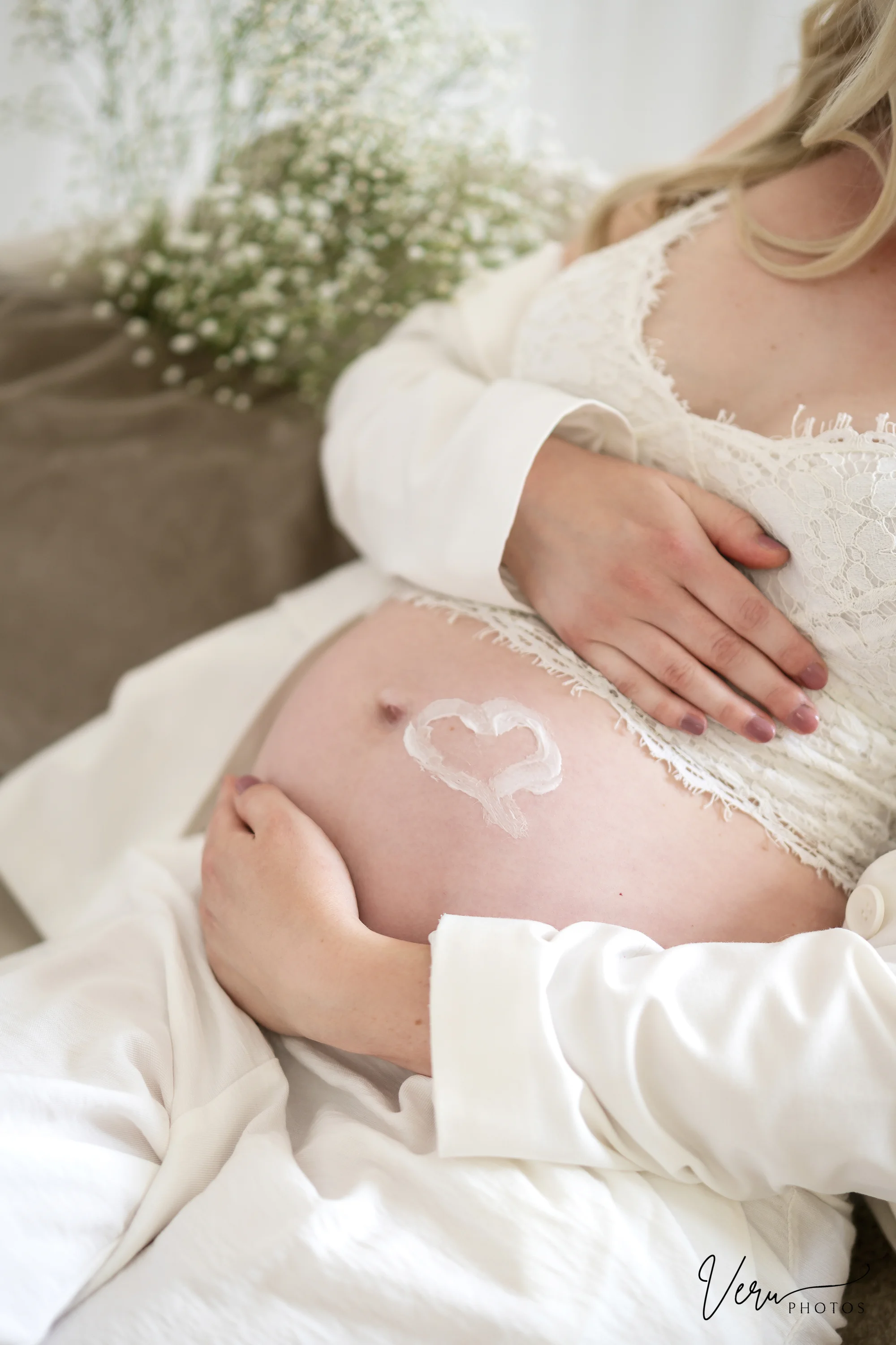 Ateliérové těhotenské focení & milkbath: sama, s partnerem či rodinou, 5 až 15 fotografií