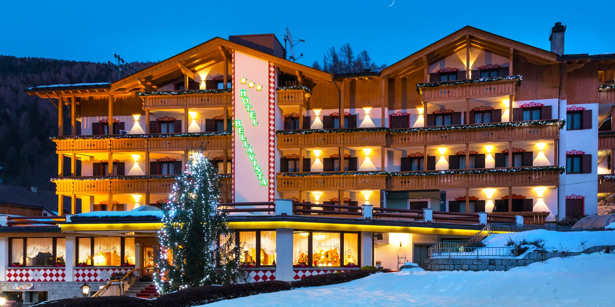 Pinzolo: hotel blízko svahu, strava i zábavný program