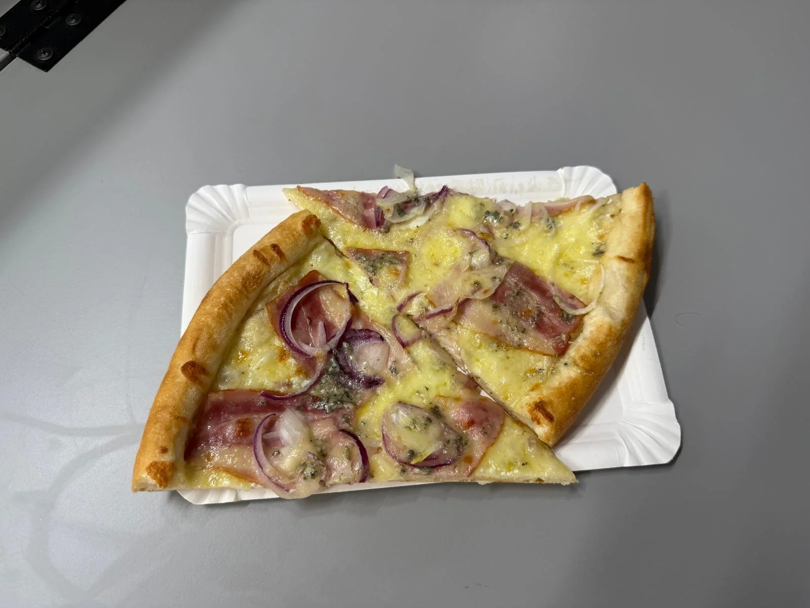 Pořádná nálož pizzy dle vlastního výběru: 2 x velká pizza nebo 1/4 na malý hlad